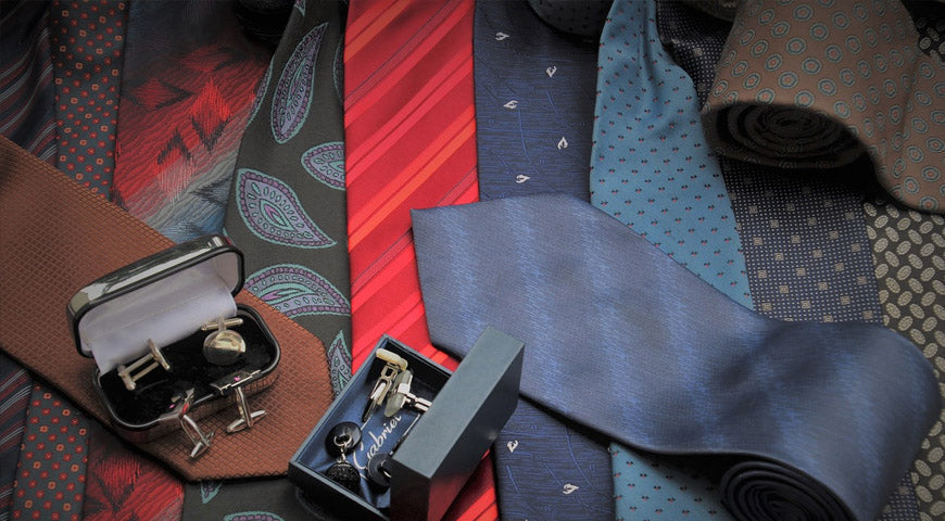 L'arte dell'accessorio: come abbinare cinture, cravatte e orologi