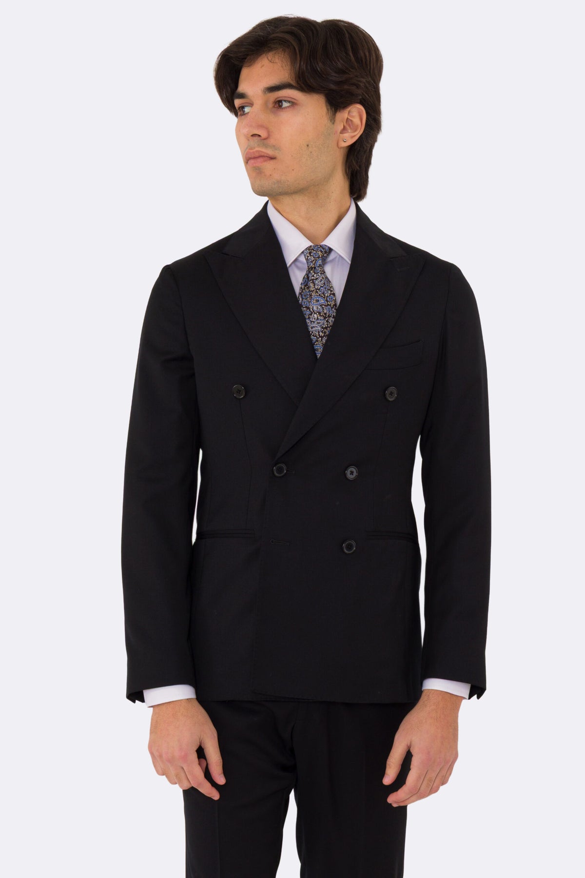 Abito uomo Doppiopetto nero fresco lana super 110's Tessuti in esclusiva Sartoria Carillo completamente sfoderato con Rever a lancia e tasche a filetto