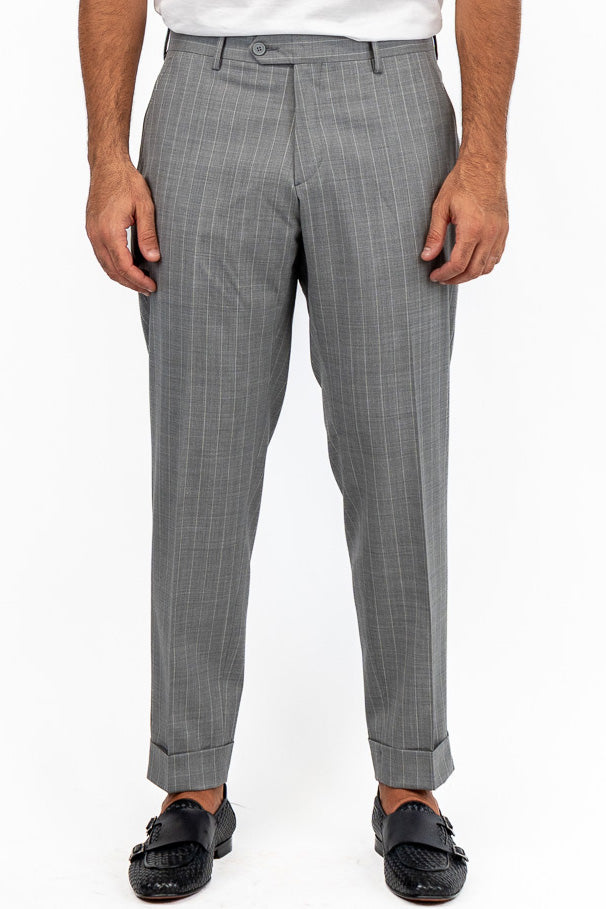 Pantalone con passanti in vita alta risvolto 5cm, fondo grigio gessato bianco uomo in fresco lana super 110's Tessuti in esclusiva Sartoria Carillo