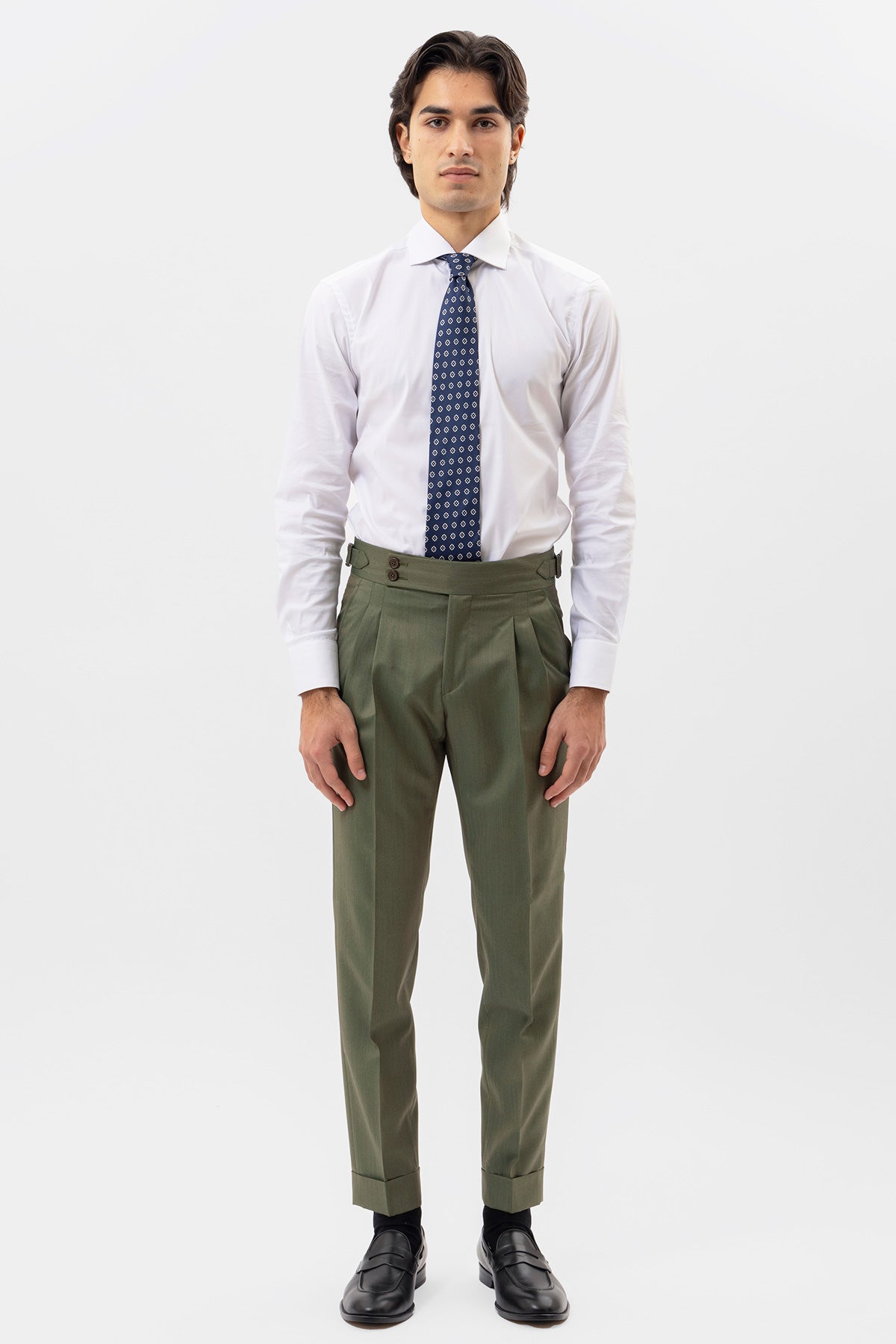 Abito verde solaro monopetto uomo in fresco lana vitale barberis canonico con rever a lancia tasche a filo .