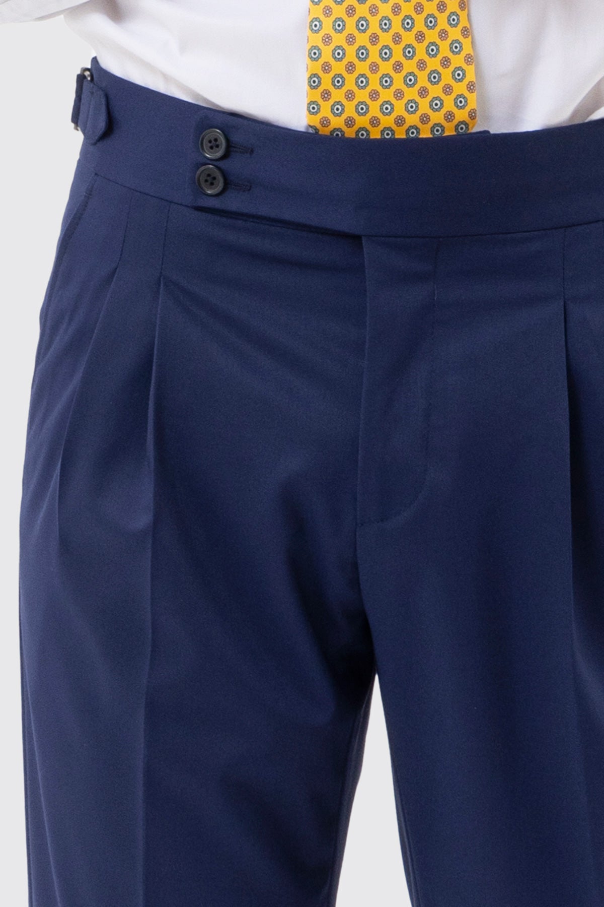Pantalone Vita  Alta Blu Tinta Unita Uomo Con Doppia Pinces Fibbie Laterali E Risvolto 5 Cm