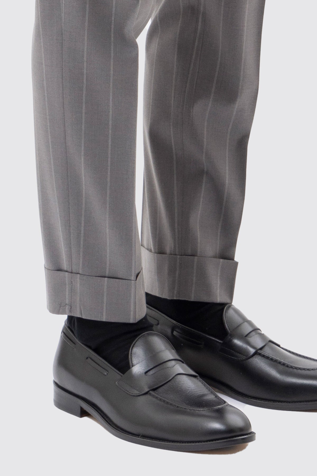 Pantalone Vita  Alta Grigio Gessato Bianco Uomo Doppia Pinces Fibbie Laterali E Risvolto 5 Cm