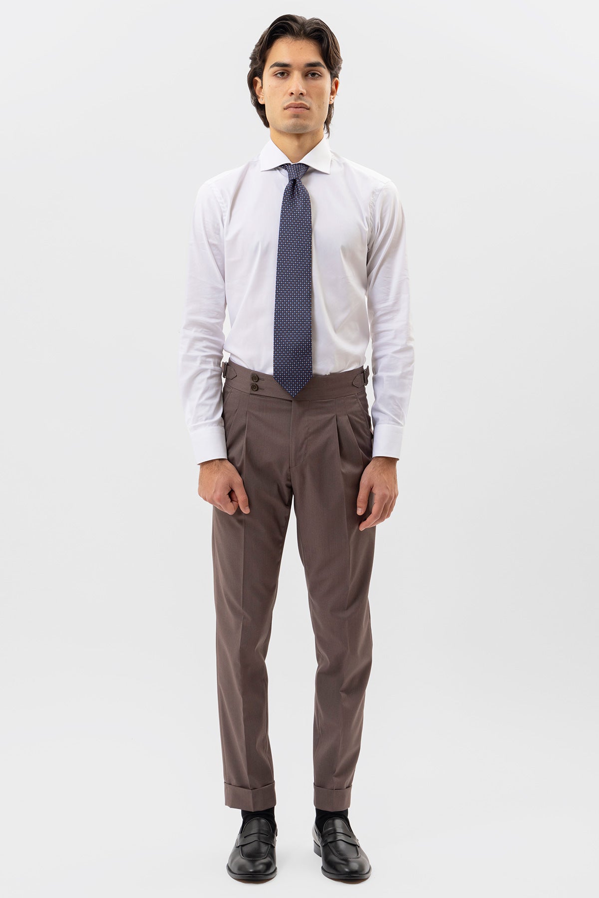 PANTALONE VITA  ALTA FANGO TINTA UNITA UOMO CON DOPPIA PINCES FIBBIE LATERALI E RISVOLTO 5 CM