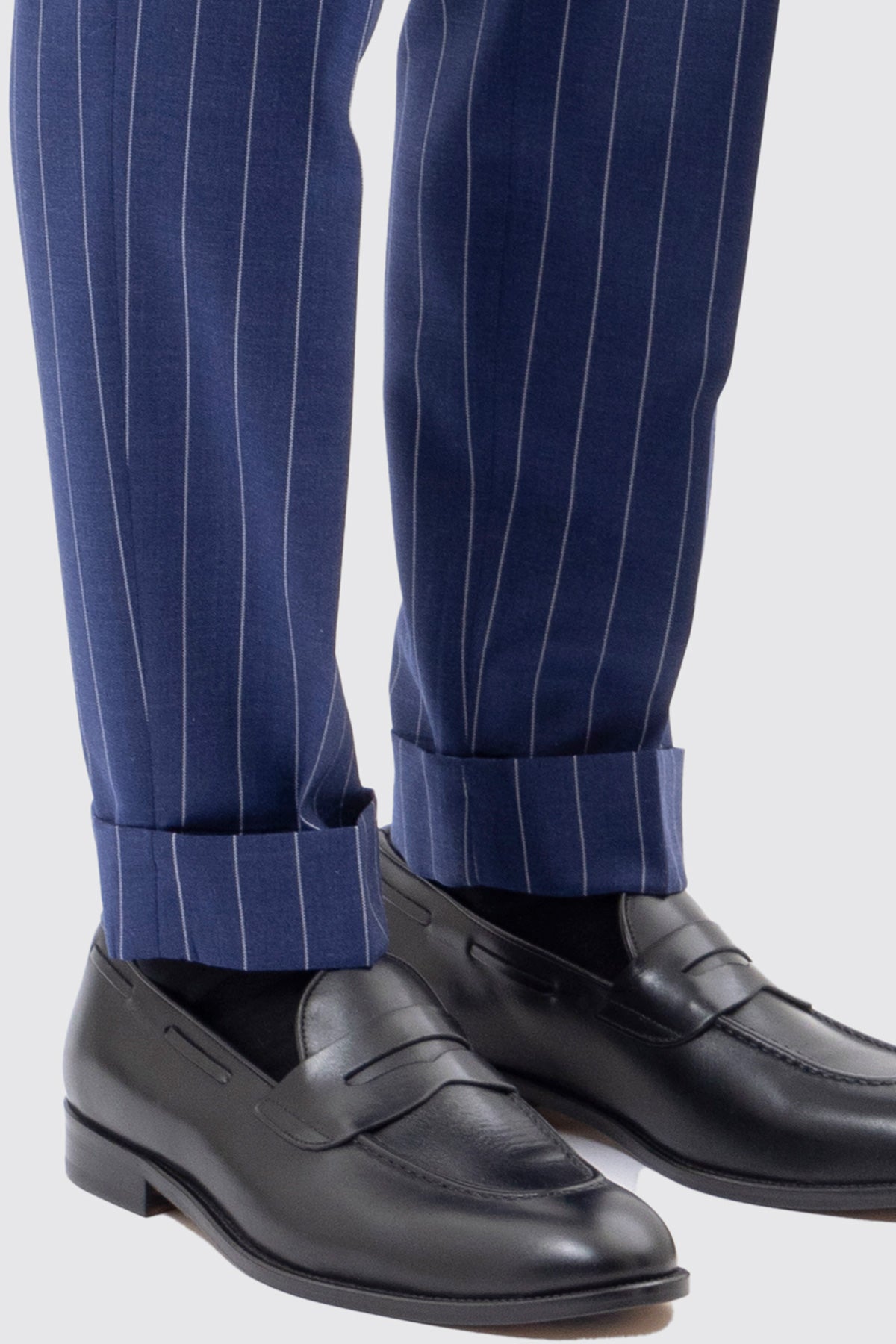 PANTALONE BLU CHIARO GESSATO BIANCO VITA  ALTA UOMO FRESCO LANA SUPER 150'S BRISTOL TESSUTI NAPOLI DOPPIA PINCES FIBBIE LATERALI E RISVOLTO 5CM