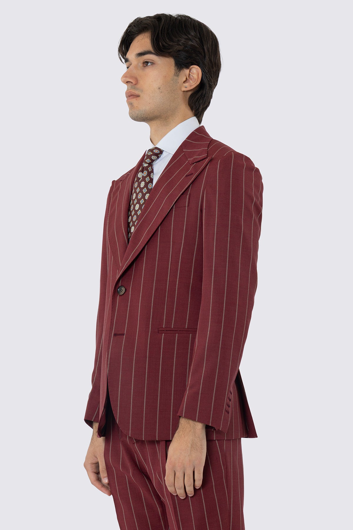 Abito monopetto bordeaux gessato beige da uomo in fresco lana super 130's fordam tessuti napoli rever a lancia