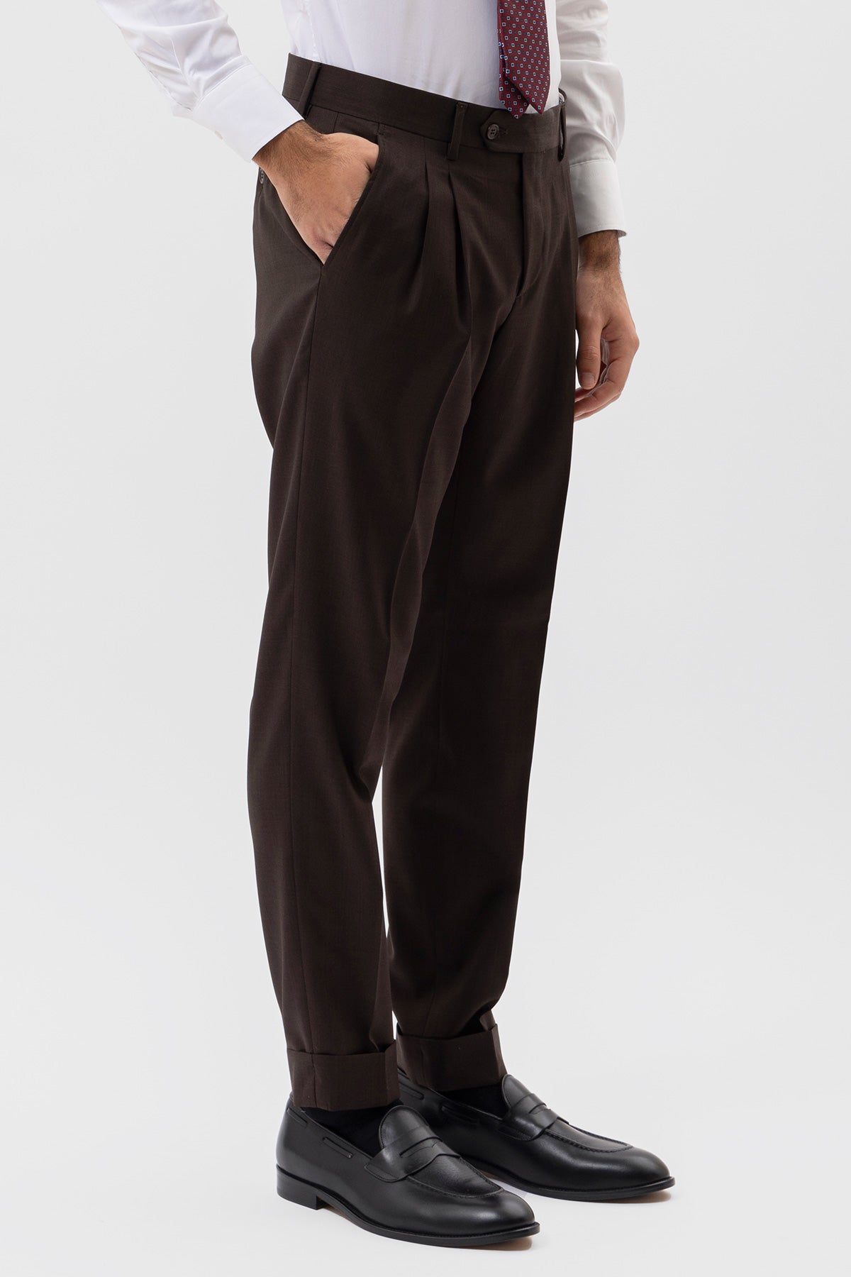 PANTALONE MARRONE VITA ALTA UOMO IN FRESCO LANA 120'S HOLLAND & SHERRY CON PINCES E RISVOLTO 5CM