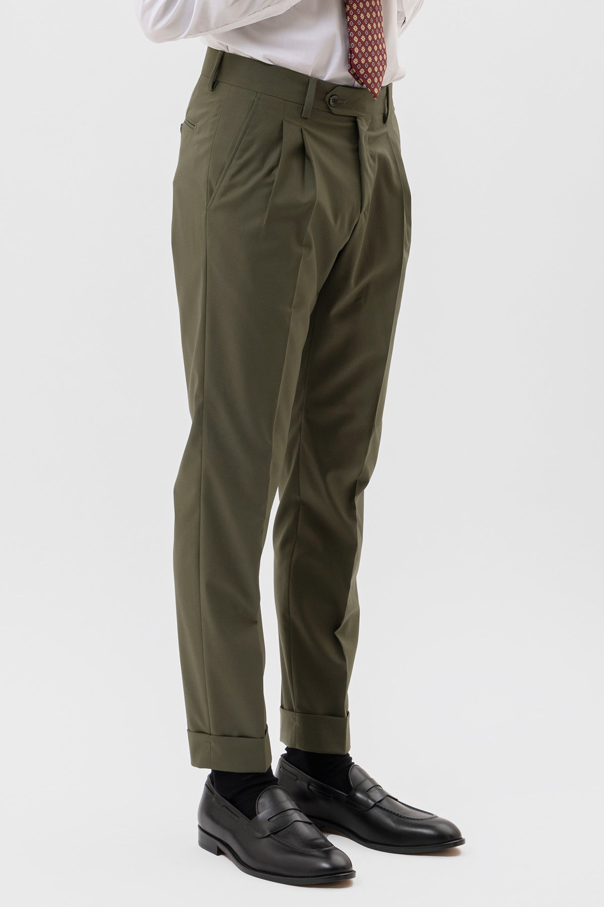 Abito Uomo Doppiopetto Verde Militare Tinta Unita Rever A Lancia 13cm Tasche A Filo