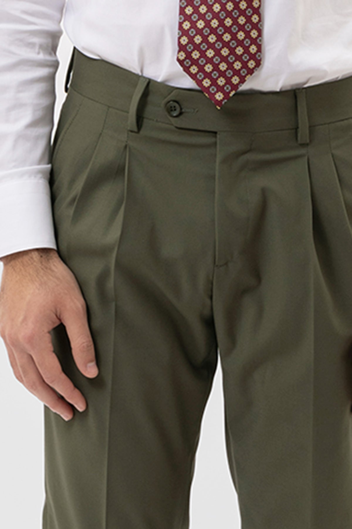 Abito Uomo Doppiopetto Verde Militare Tinta Unita Rever A Lancia 13cm Tasche A Filo