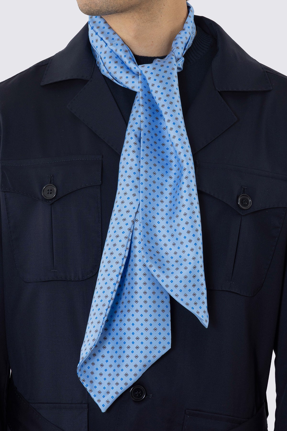 ASCOT DA UOMO CELESTE FANTASIA FIORI MULTICOLOR CELESTI E BIANCHI IN PURA SETA FATTI A MANO