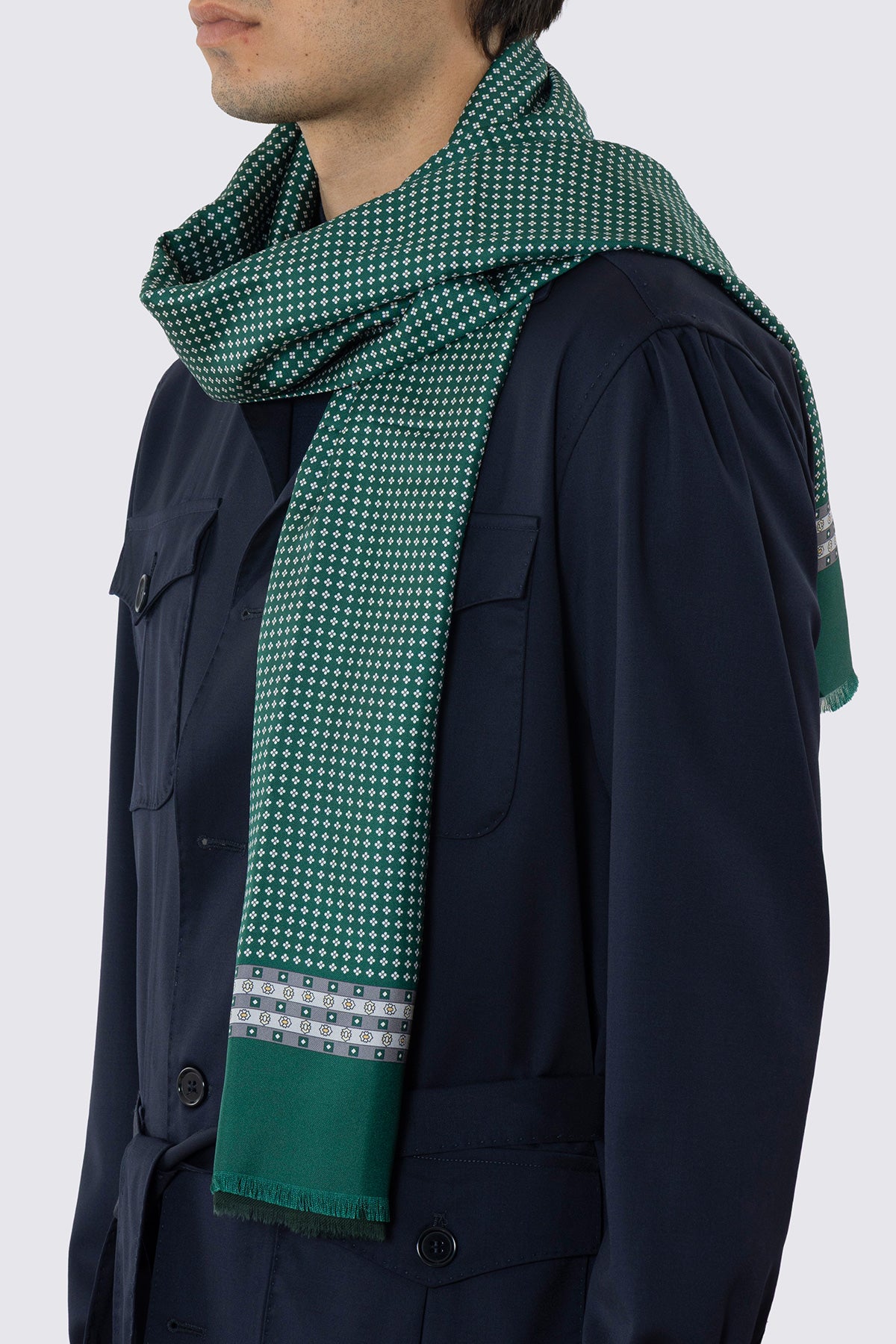 SCIARPA VERDE REVERSIBILE UOMO IN PURA LANA E SETA FANTASIA MULTICOLOR CON FRANGE TAGLIO VIVO