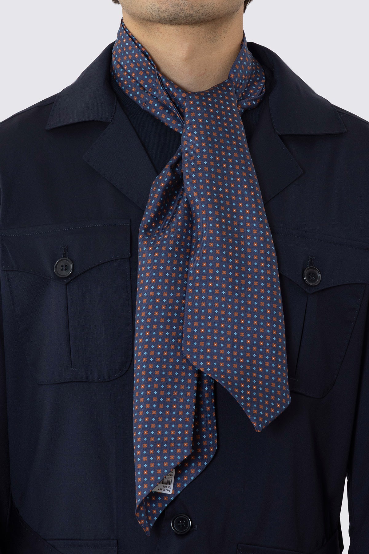 Ascot da uomo blu fantasia fiori multicolor in pura seta fatto a mano