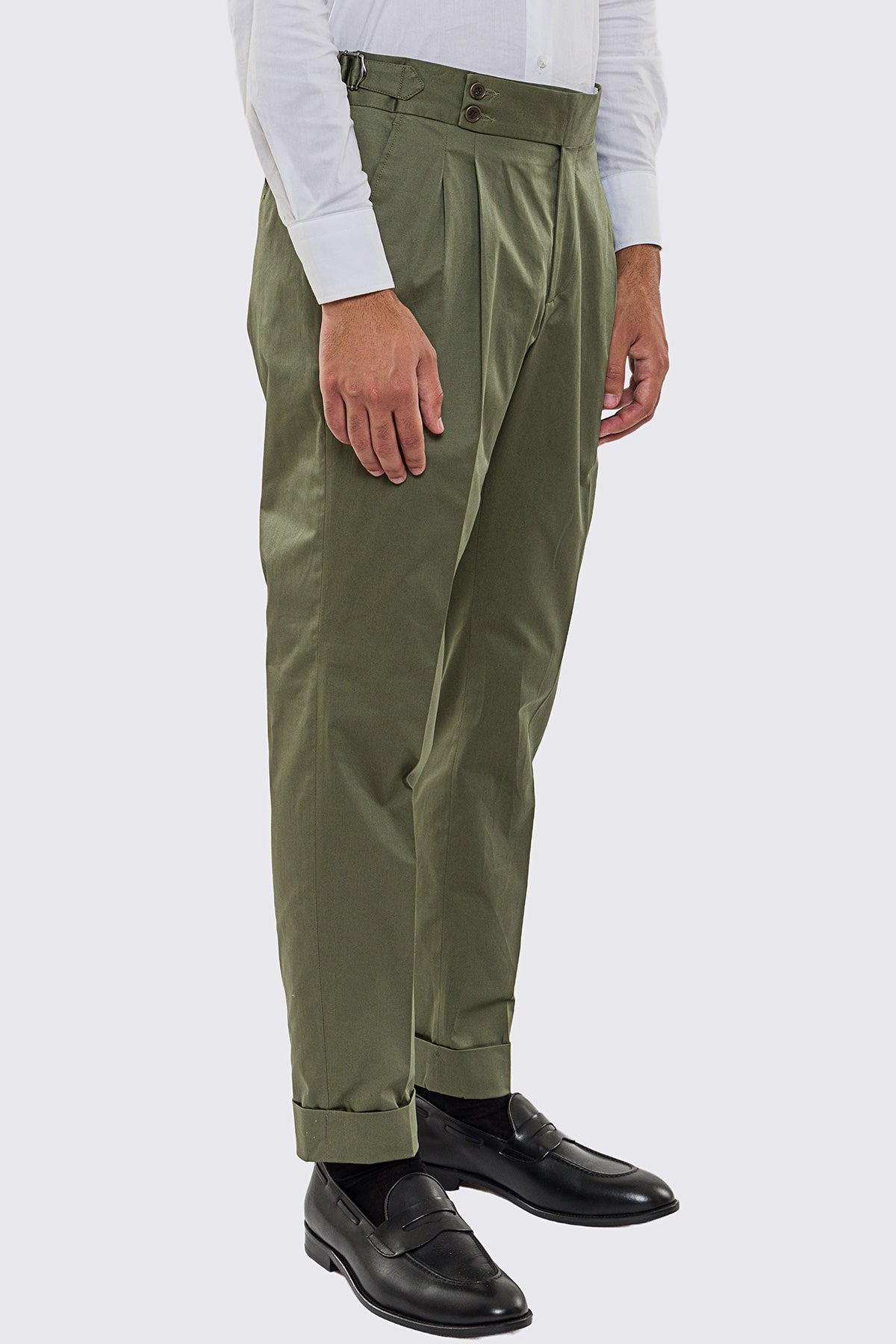 Pantalone uomo verde militare vita alta fibbie laterali tasca america in cotone risvolto 5cm made in Italy