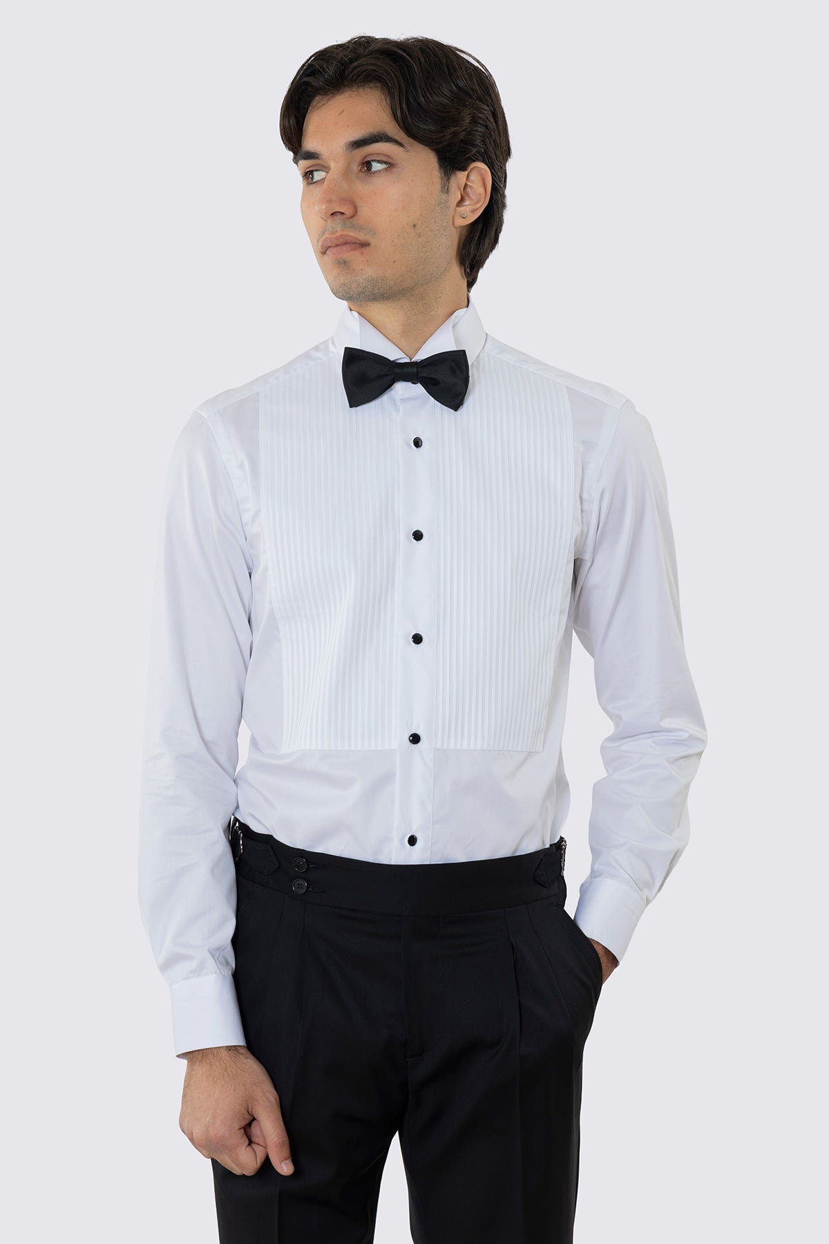 Camicia Bianca collo diplomatico con plissè bottoni neri in contrasto 100% Cotone Da uomo polso gemelli fintone a scomparsa dietro al collo per papillon slim fit 4 passaggi a mano