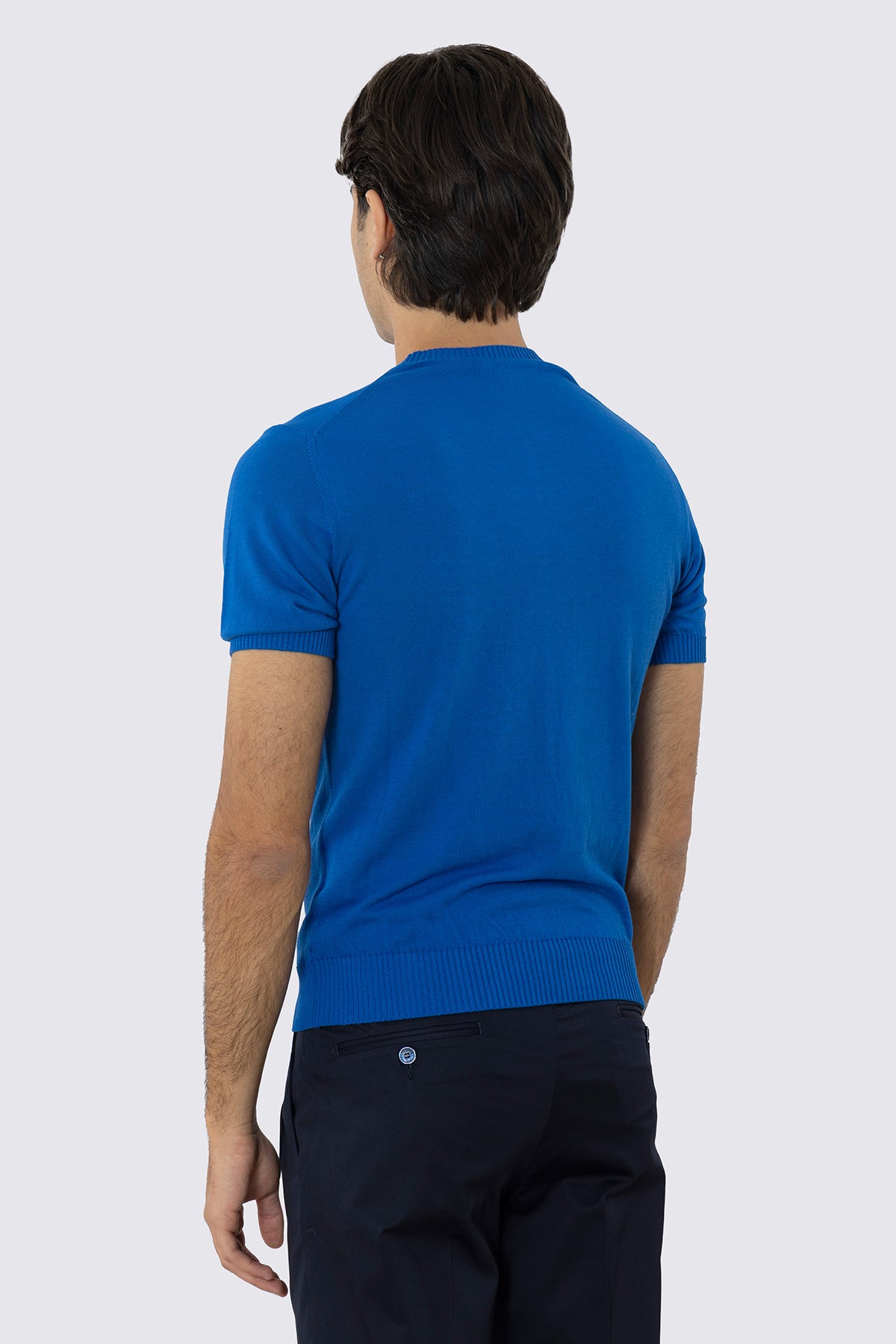Maglioncino royal blu mezze maniche in cotone 100% di filo tinta unita con elastici sulle maniche e sul fondo