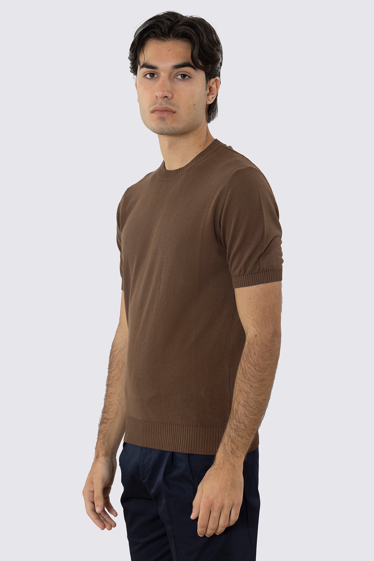 Maglioncino marrone mezze maniche in cotone 100% di filo tinta unita con elastici sulle maniche e sul fondo