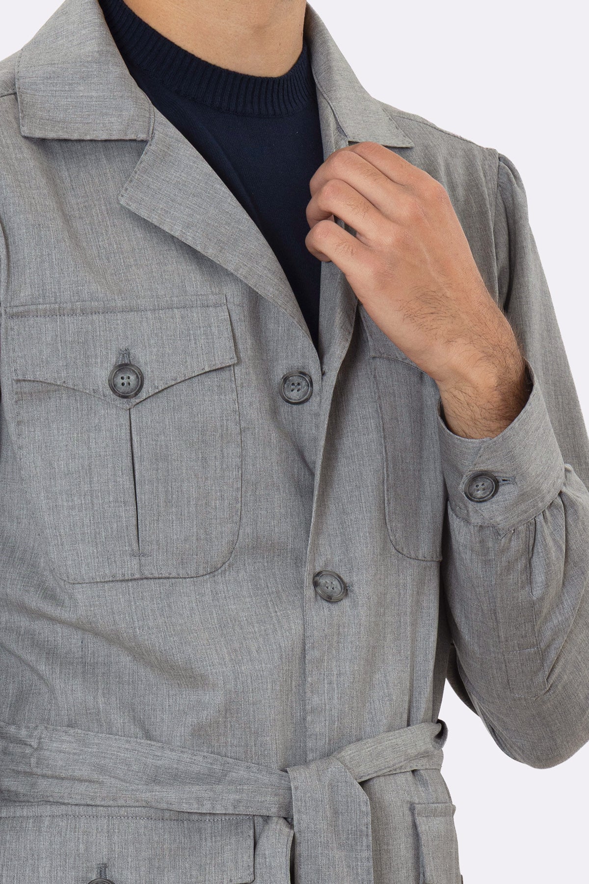 Sahariana grigio chiaro fresco lana Vitale Barberis Canonico finezza super 130's con tasconi e soffietto cintura in vita e polso camicia