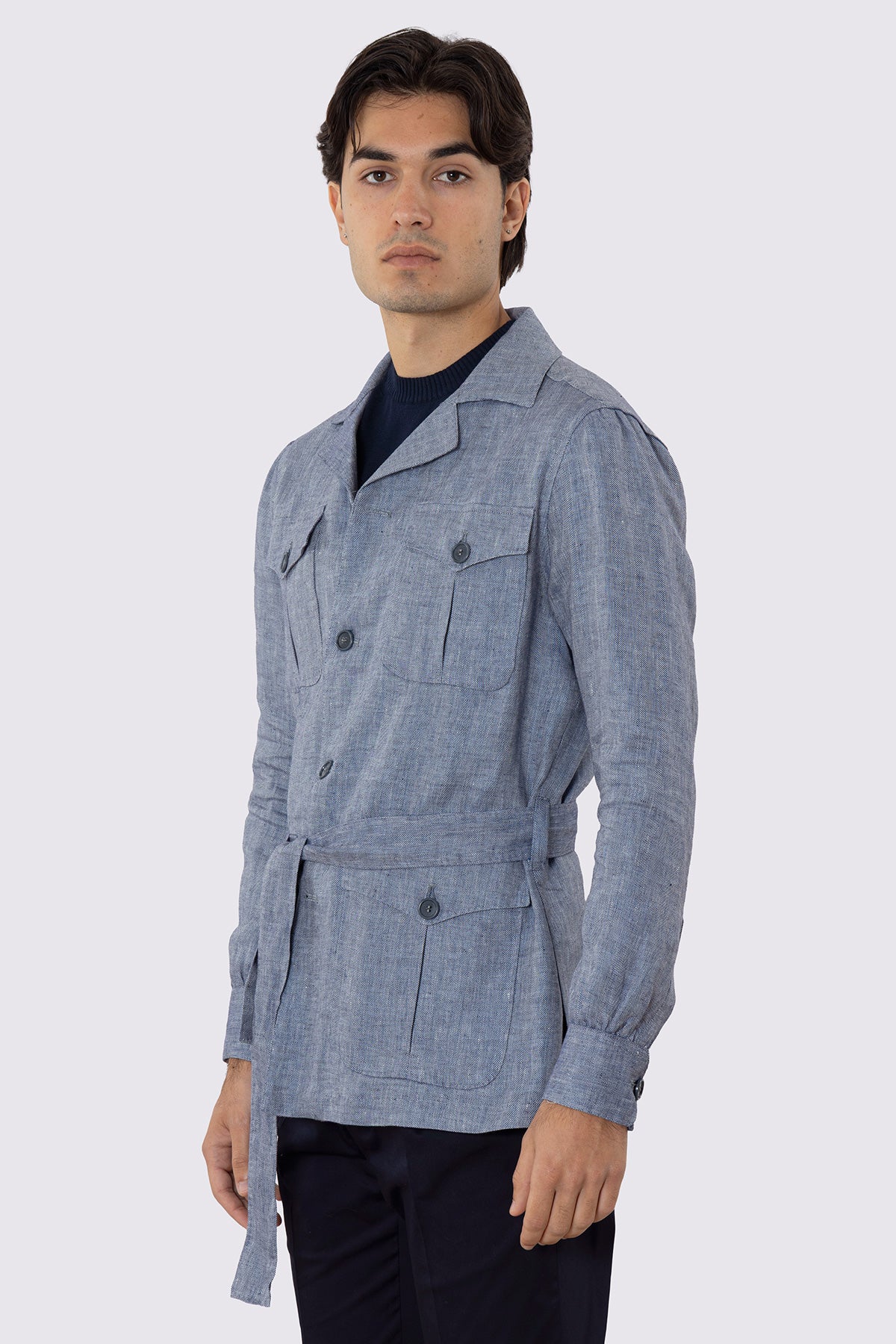 Sahariana blu denim 100% lino Fordam Tessuti Napoli con tasconi e soffietto cintura in vita e polso camicia