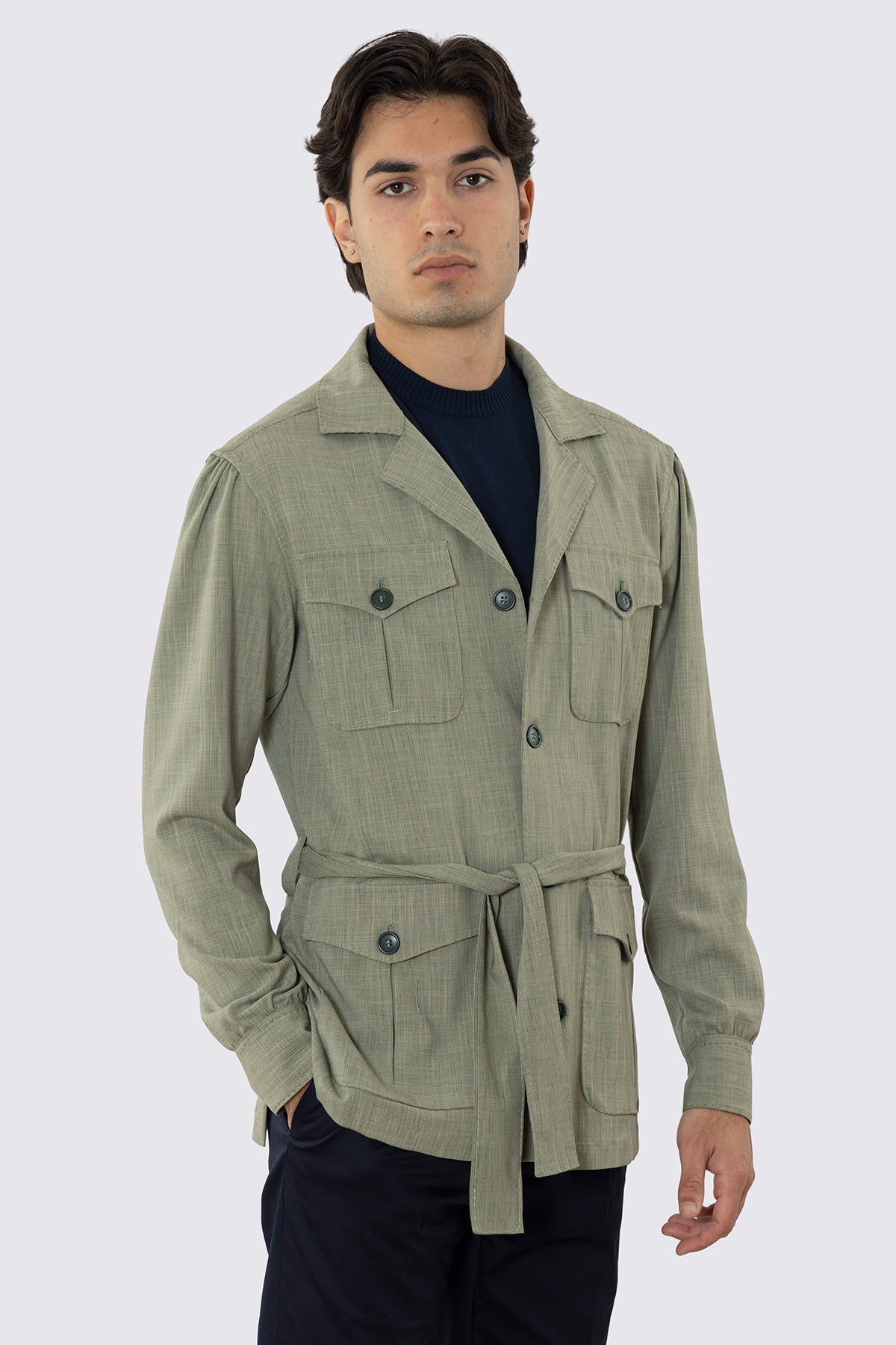 Sahariana Verde fresco lana con tasconi e soffietto cintura in vita e polso camicia