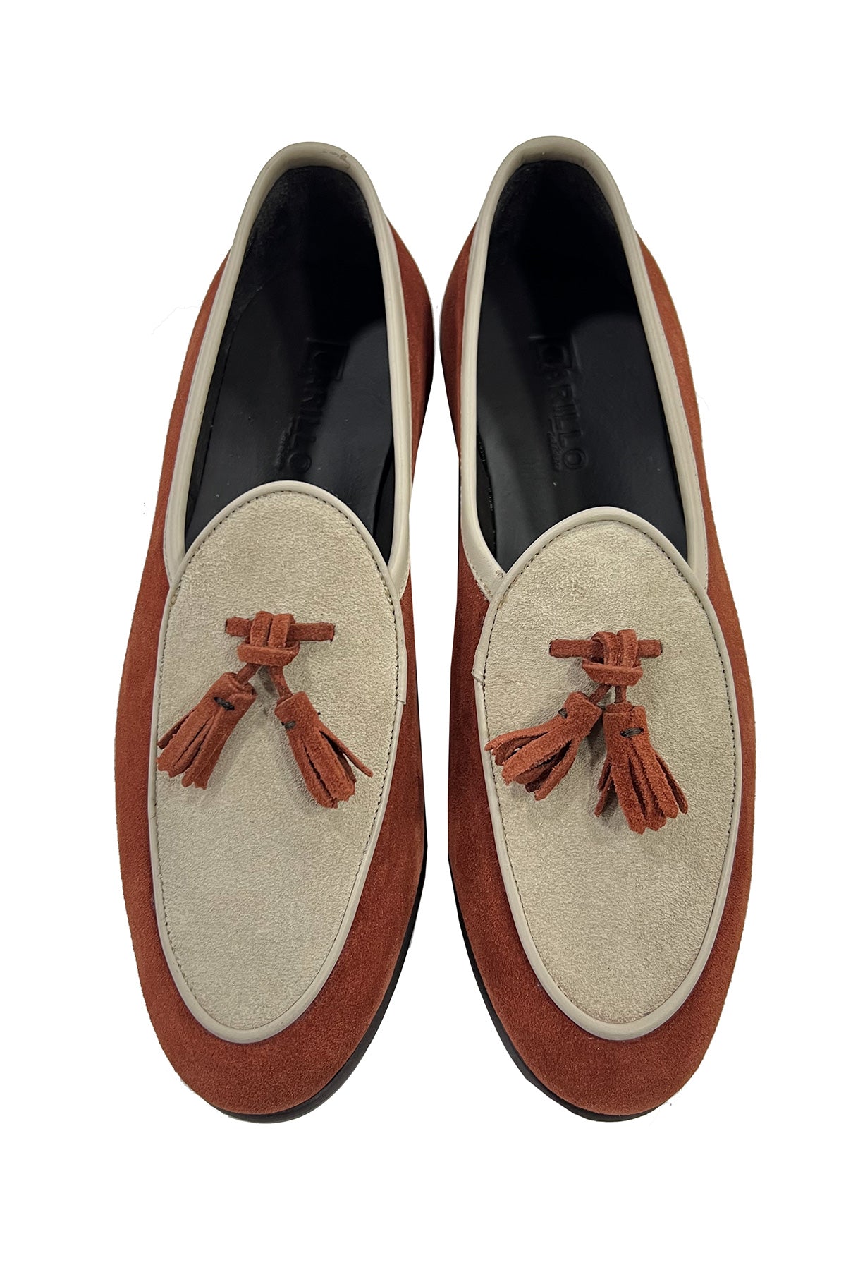 Mocassini uomo coccio e beige bicolore in camoscio con nappine profili e interno in vera pelle suola in cuoio made in Italy fatte a mano