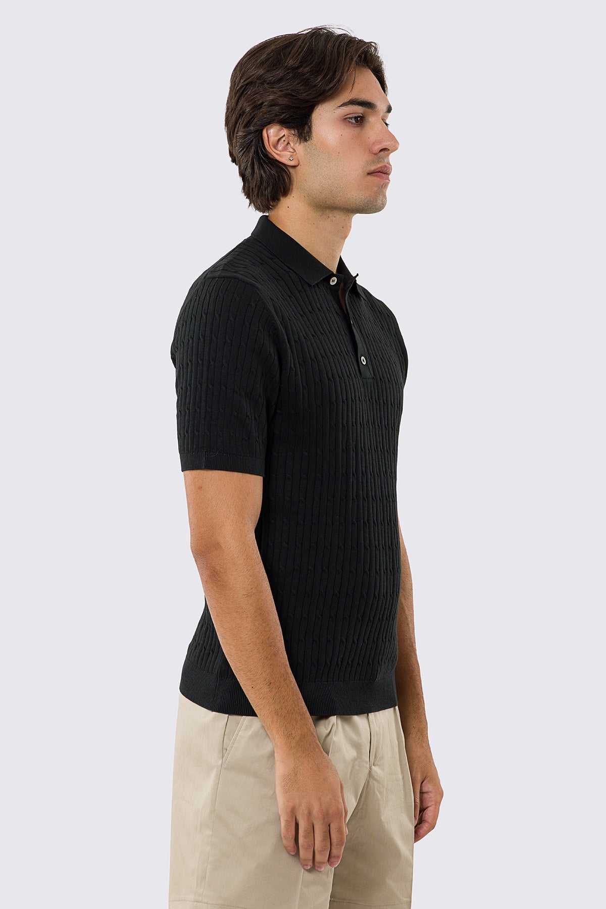 Polo mezze maniche nera da uomo con treccia interna ed elastici sulle maniche e sul fondo 100% cotone di filo tinta unita