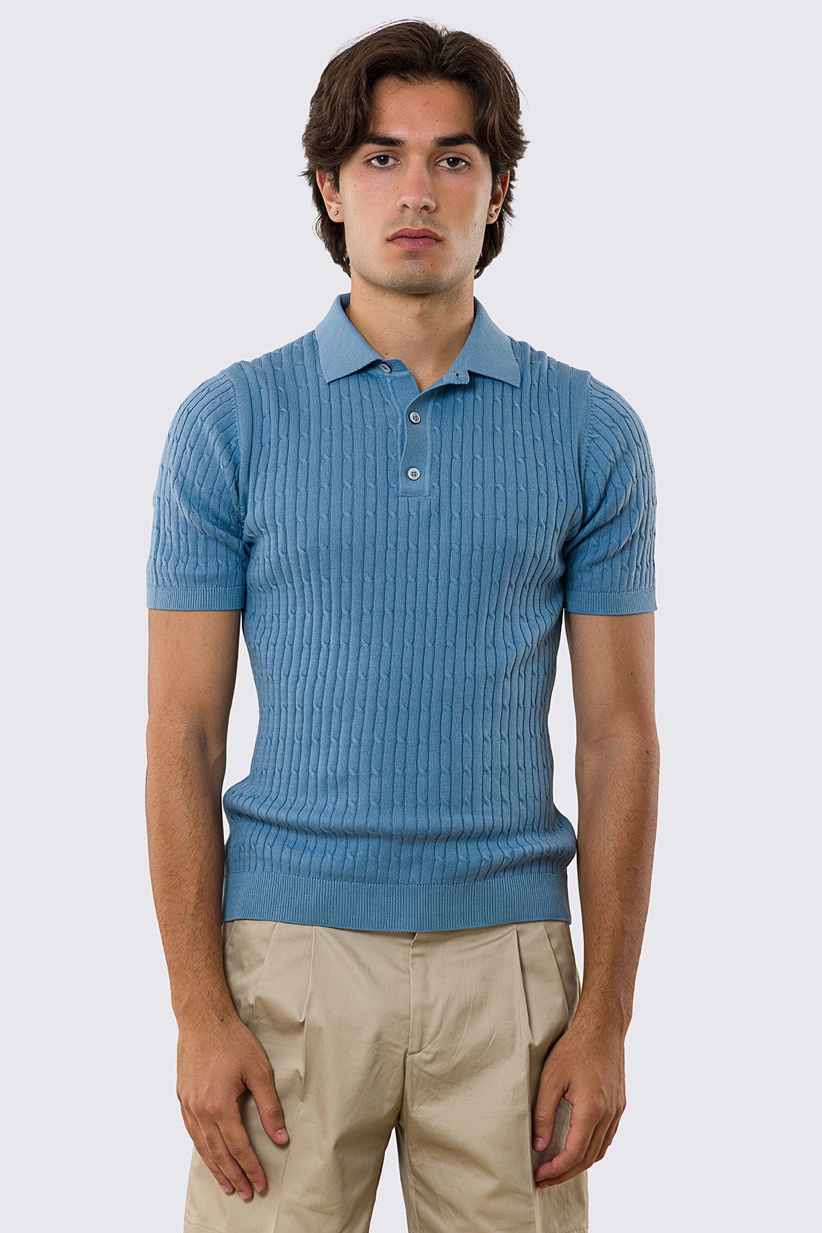 Polo mezze maniche azzurra da uomo con treccia interna ed elastici sulle maniche e sul fondo 100% cotone di filo tinta unita