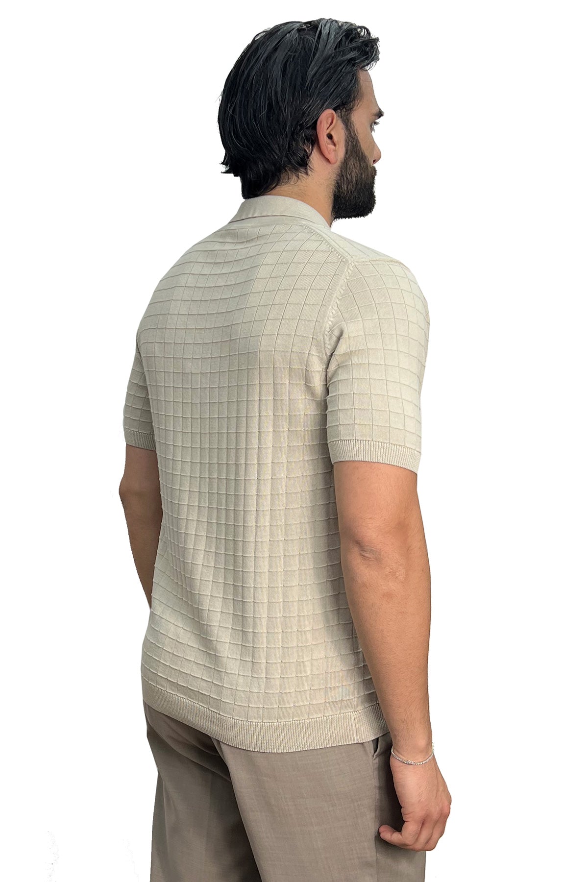 Polo mezze maniche beige da uomo con treccia quadrata interna ed elastici sulle maniche e sul fondo 100% cotone di filo tinta unita