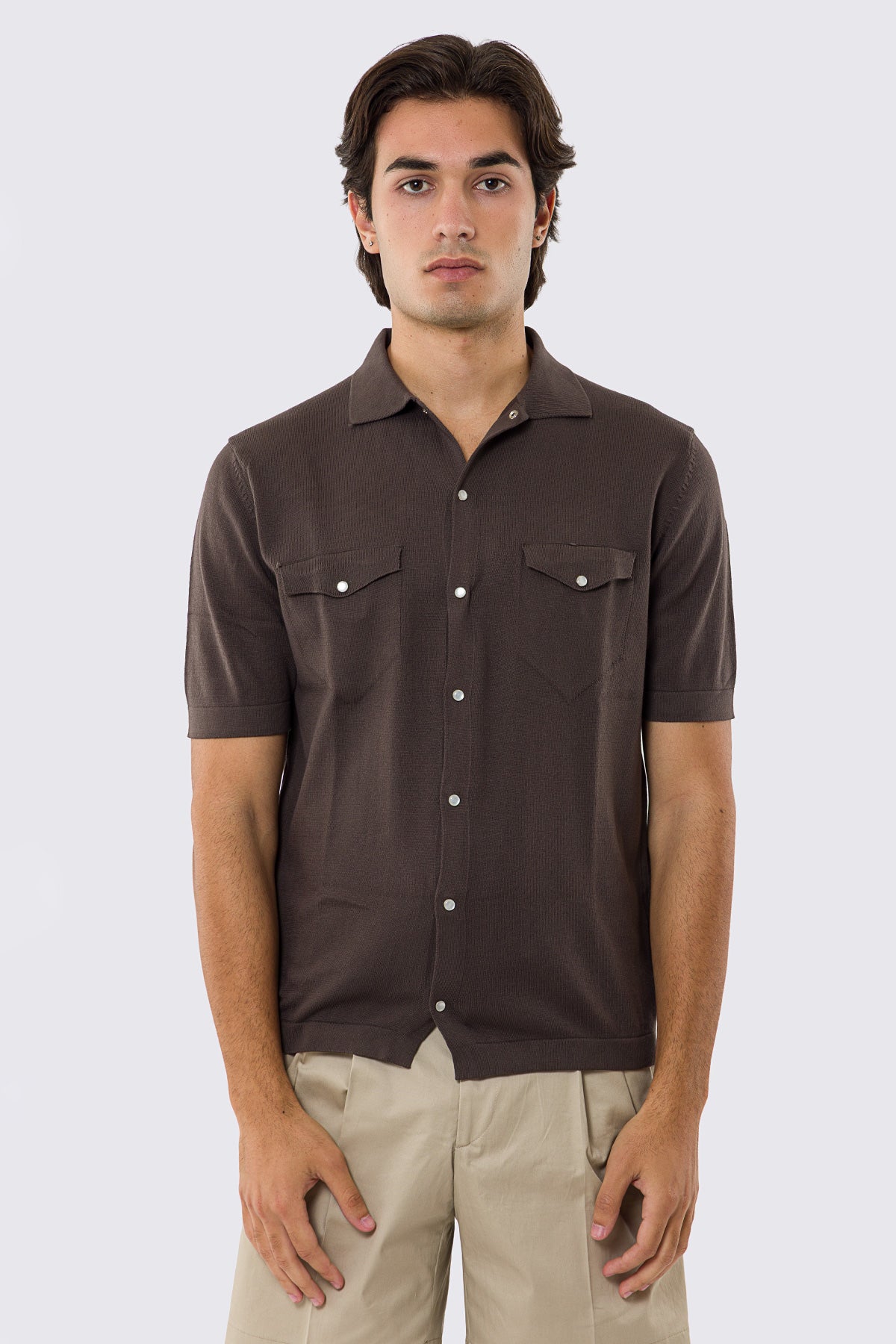 Polo mezze maniche marrone modello con tasconi e bottoni clip in perla da uomo finezza 14 con elastici sulle maniche e sul fondo 100% cotone di filo tinta unita