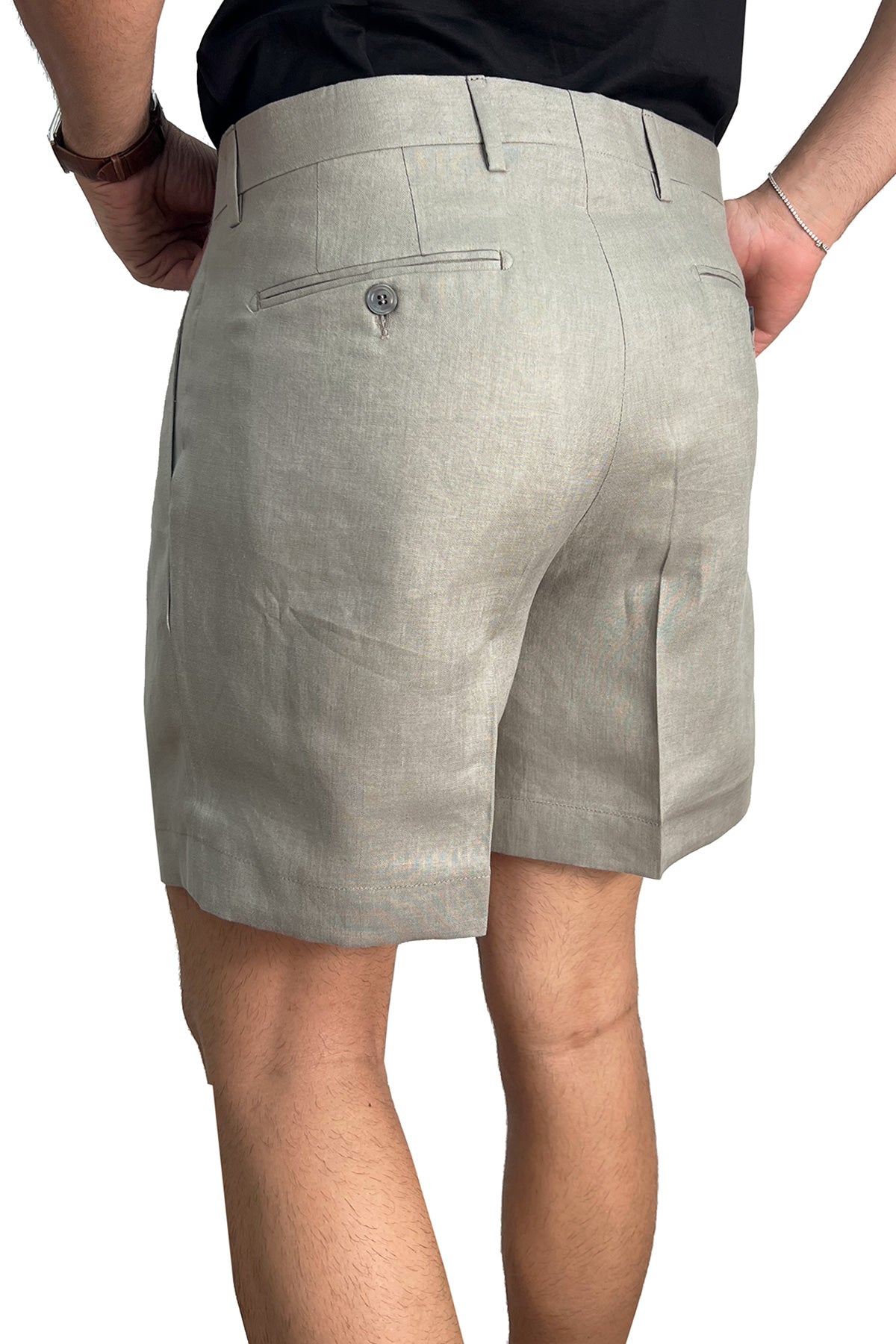 Bermuda uomo verde militare con doppia pinces vestibilità Regolare tasca america 100% Lino tinta unita made in italy