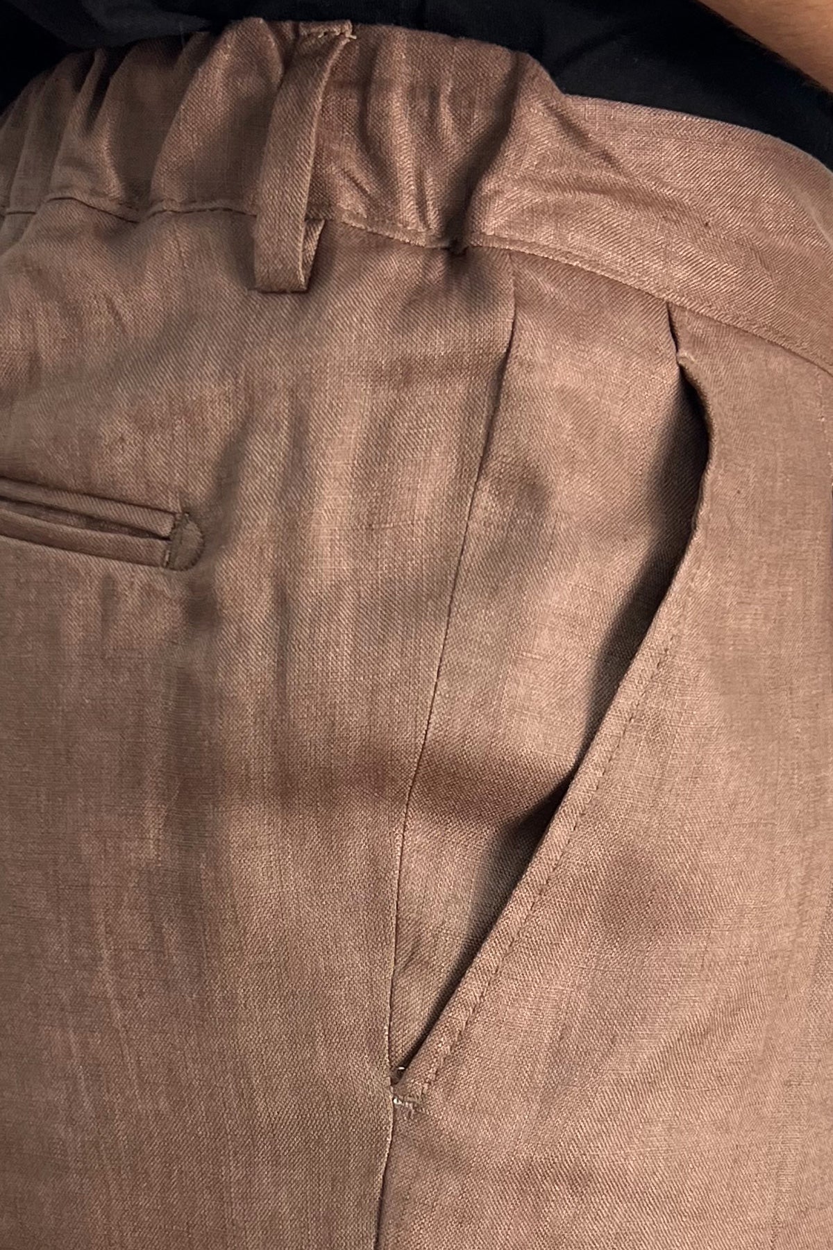 Pantalaccio uomo marrone in lino 100% made in italy tasca america con doppia pence e laccio in vita risvolto 5cm