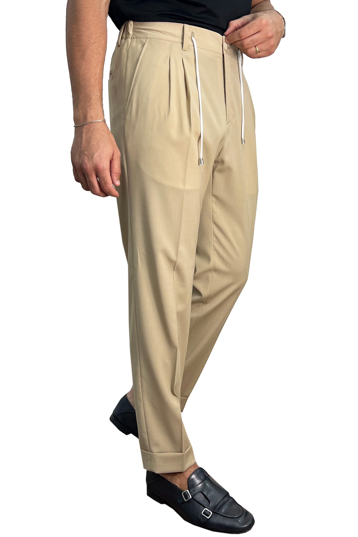 Pantalaccio uomo beige fresco lana misto made in italy tasca america con doppia pence e laccio in vita risvolto 5cm.