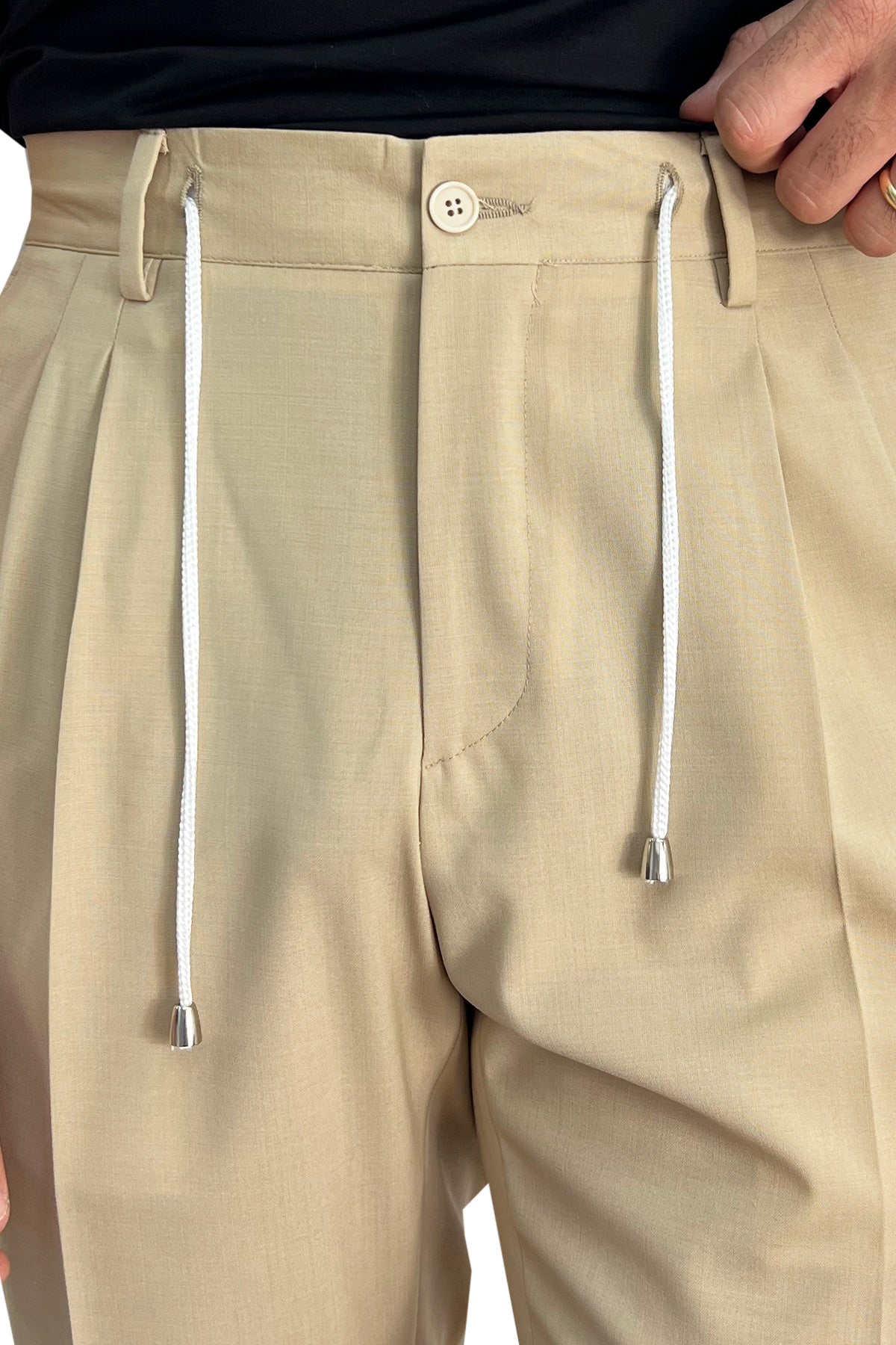 Pantalaccio uomo beige fresco lana misto made in italy tasca america con doppia pence e laccio in vita risvolto 5cm.