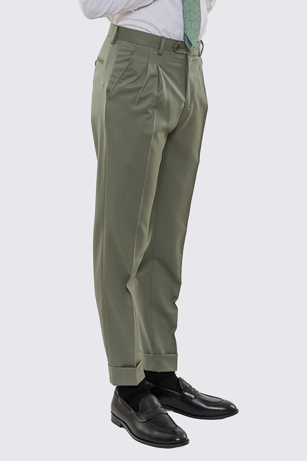 Abito uomo Monopetto verde salvia fresco lana super 130's Vitale Barberis Canonico sfoderata Rever a lancia tasche a toppe