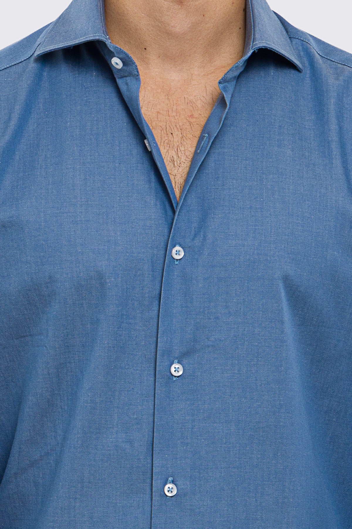 Camicia Uomo denim regular fit 100% cotone Collo semi francese polso smussato bottoni bianchi effetto madreperla