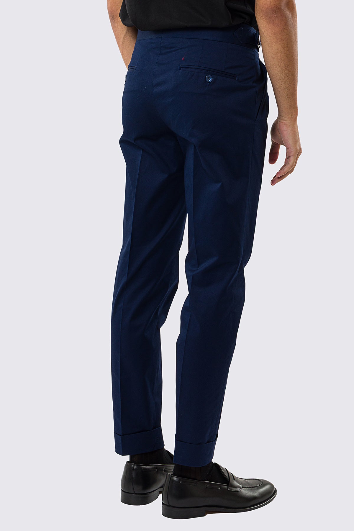 Pantalone uomo Blu vita alta con fibbie laterali tasca america in cotone leggermente elastico risvolto 5cm made in italy