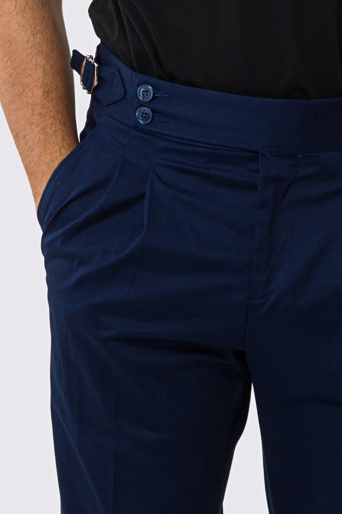 Pantalone uomo Blu vita alta con fibbie laterali tasca america in cotone leggermente elastico risvolto 5cm made in italy