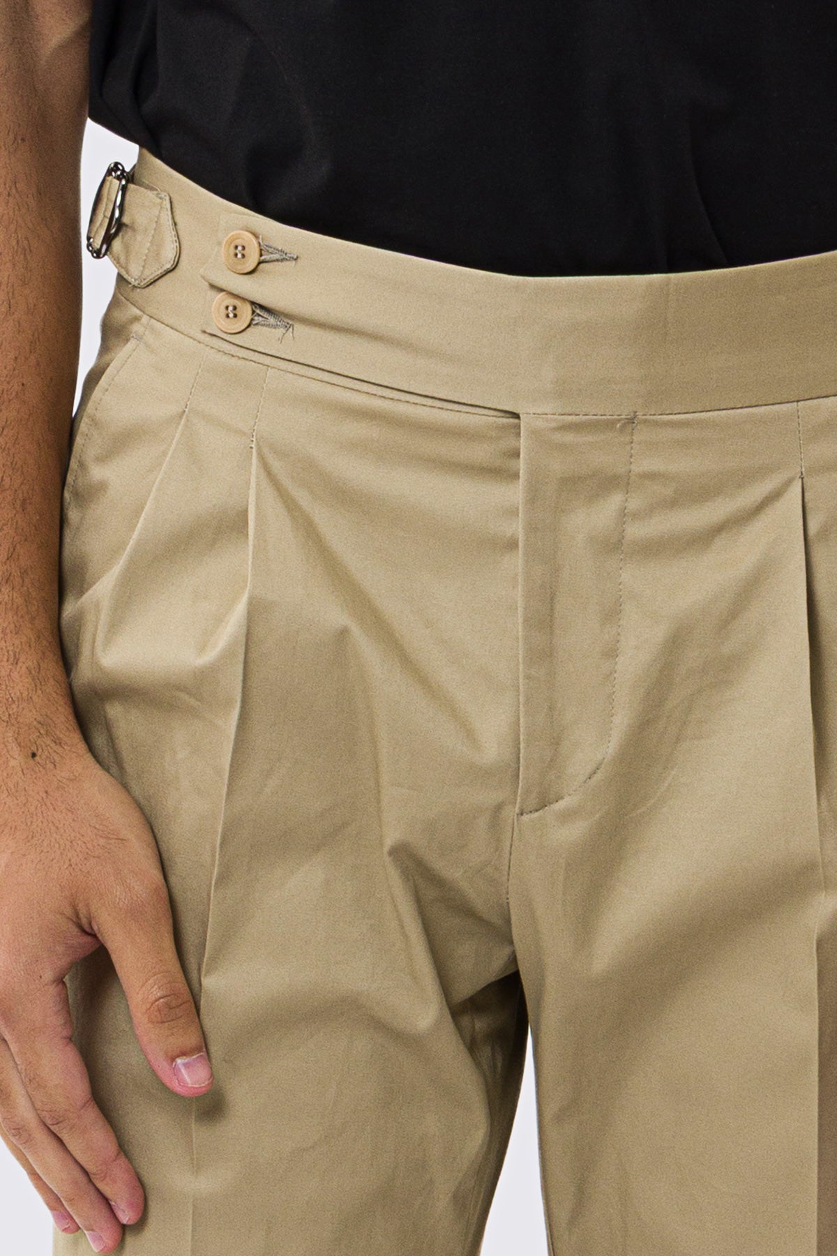 Pantalone uomo Beige vita alta con fibbie laterali tasca america in cotone leggermente elastico risvolto 5cm made in italy