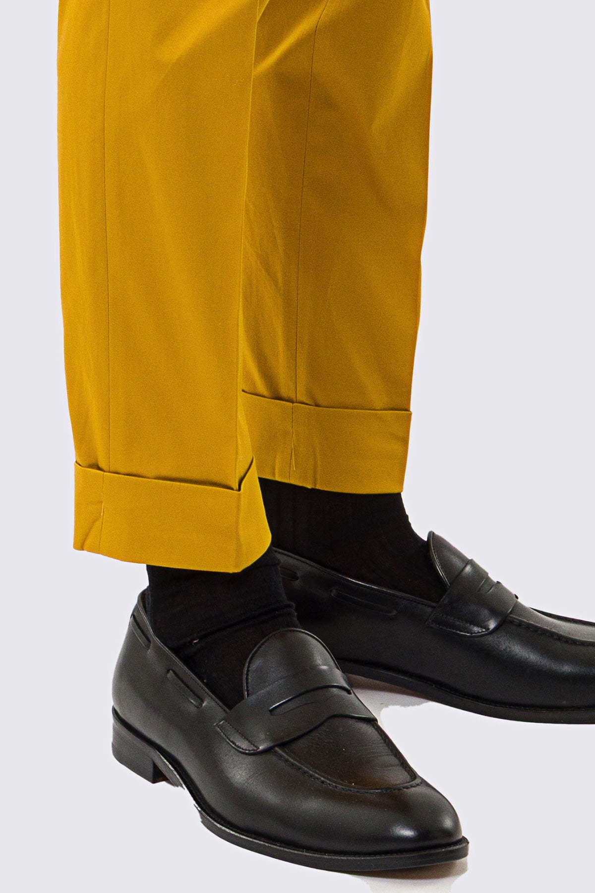 Pantalone uomo Ocra vita alta con fibbie laterali tasca america in cotone leggermente elastico risvolto 5cm made in italy