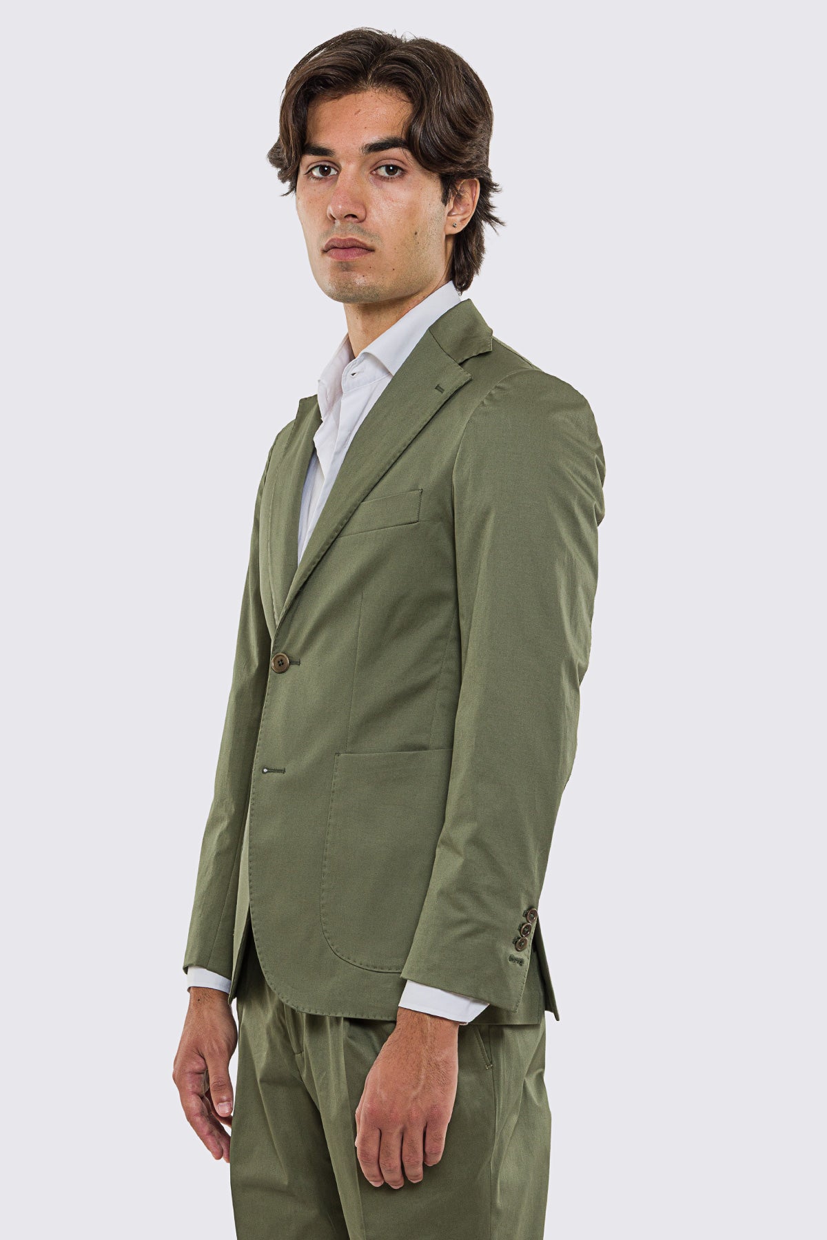 Giacca uomo Monopetto verde militare in cotone leggermente elastico sfoderata Rever classico 11 cm tasche a toppe