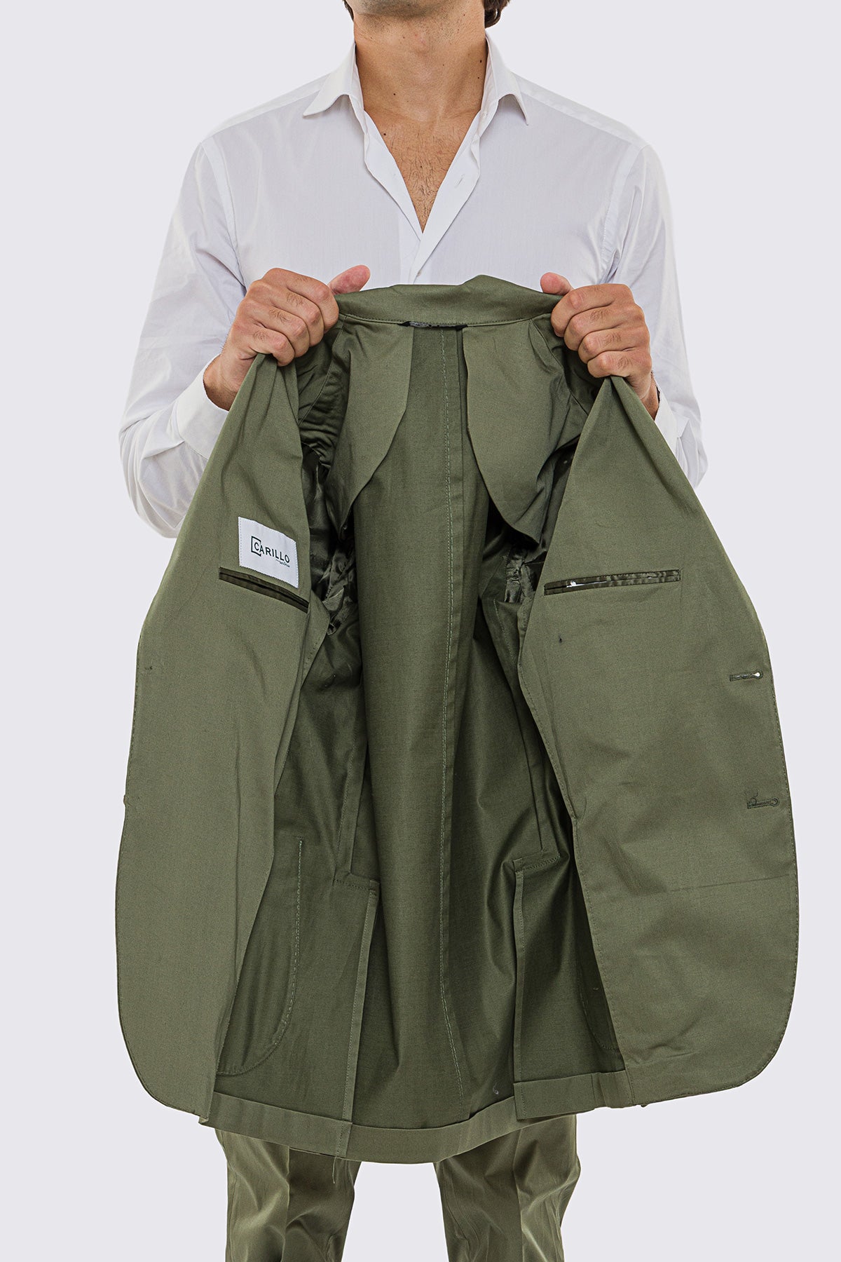 Giacca uomo Monopetto verde militare in cotone leggermente elastico sfoderata Rever classico 11 cm tasche a toppe