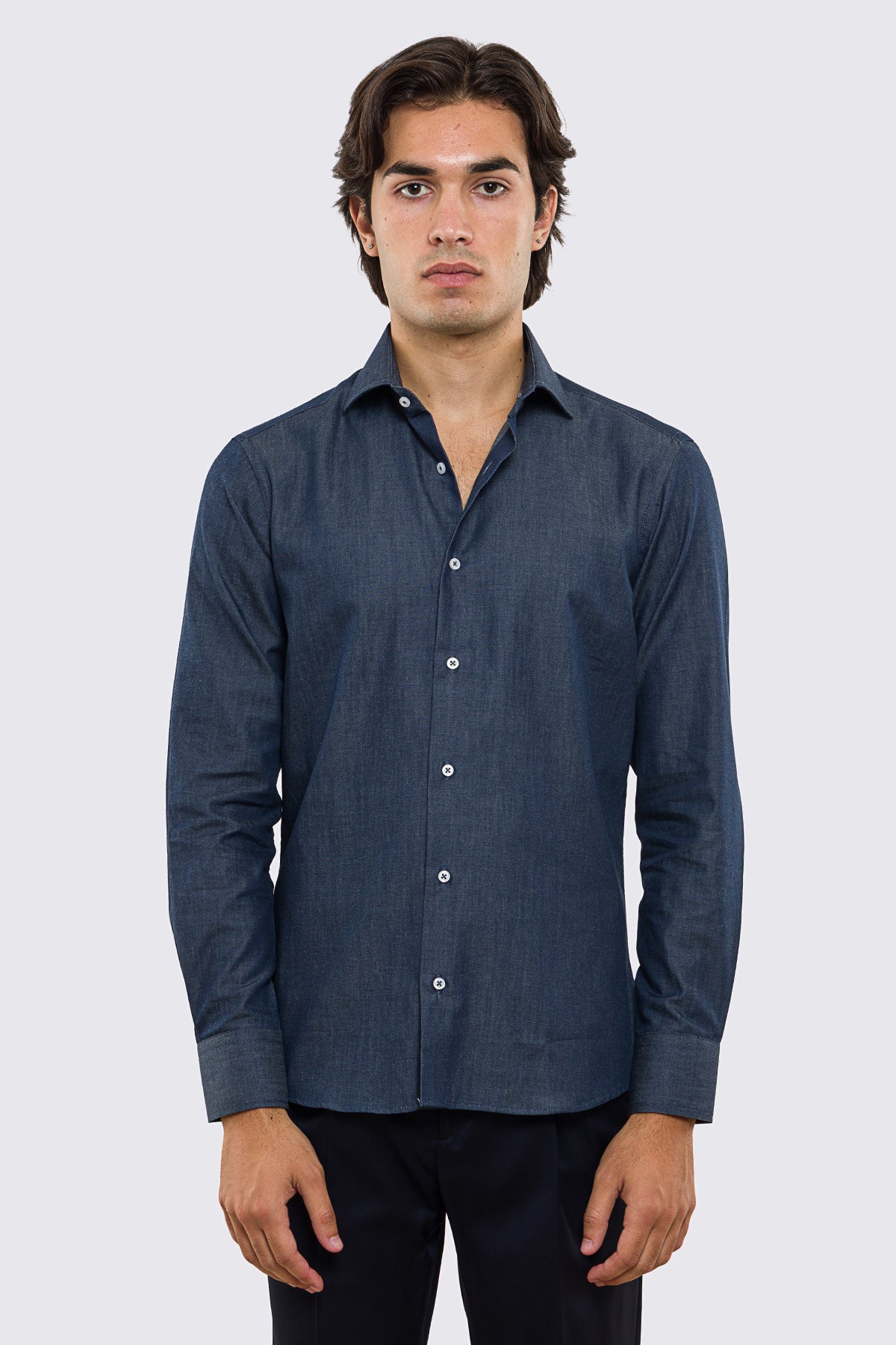 Camicia Uomo denim slim fit 100% cotone Collo semi francese polso smussato bottoni bianchi effetto madreperla
