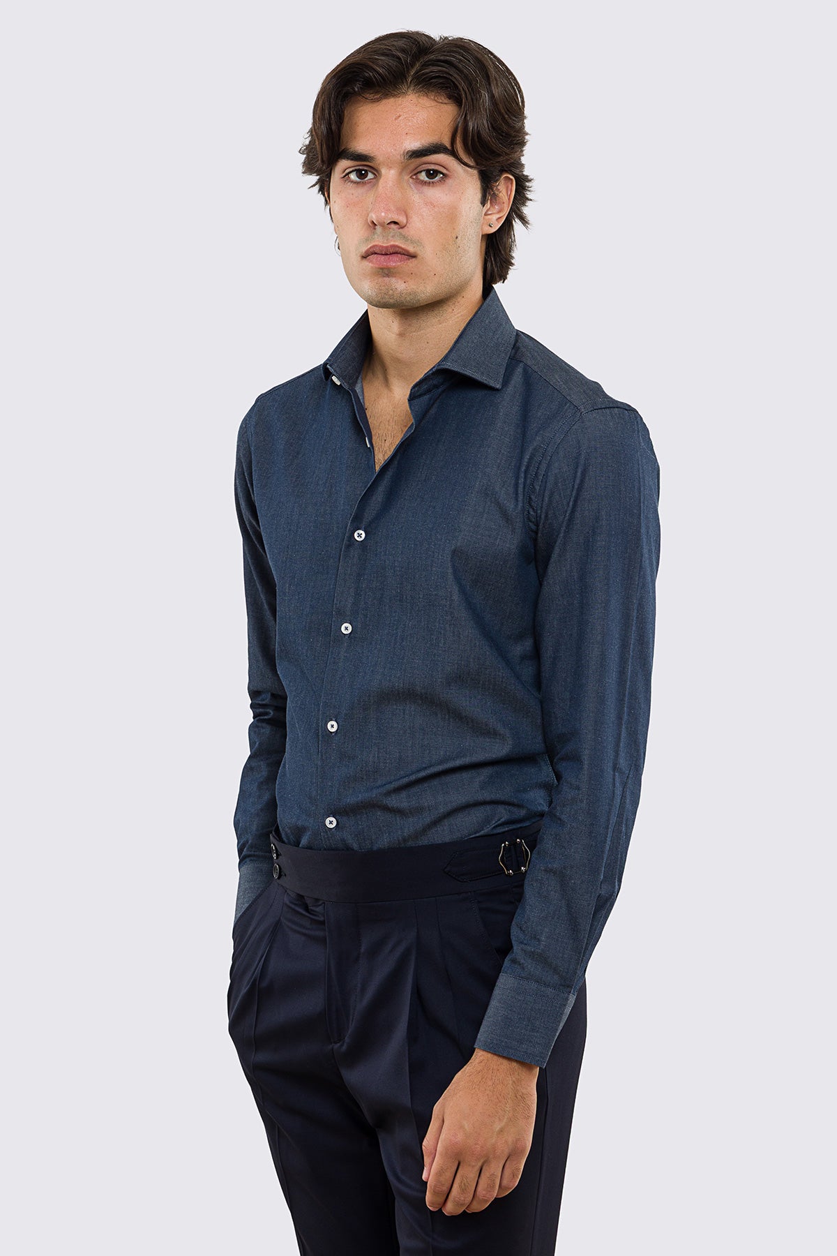 Camicia Uomo denim slim fit 100% cotone Collo semi francese polso smussato bottoni bianchi effetto madreperla