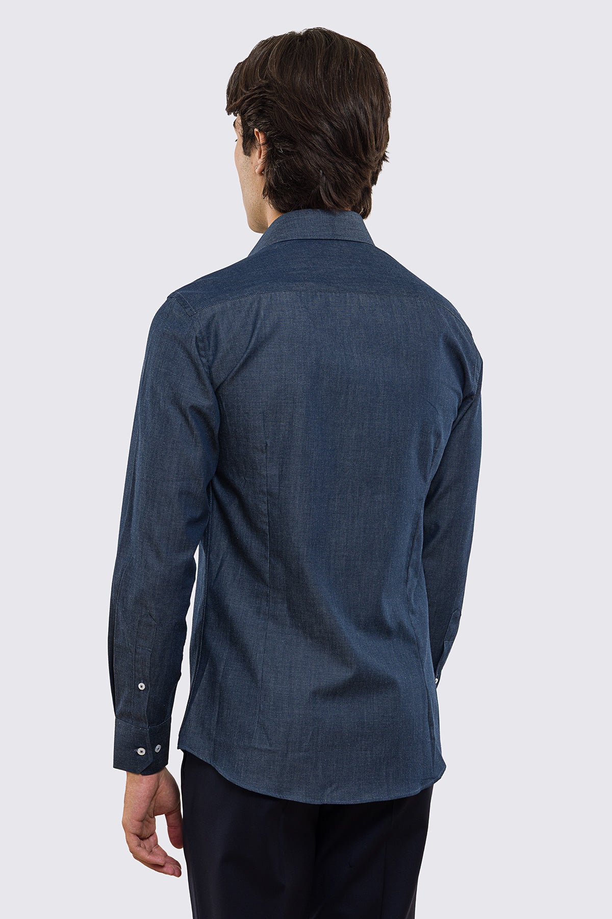 Camicia Uomo denim slim fit 100% cotone Collo semi francese polso smussato bottoni bianchi effetto madreperla