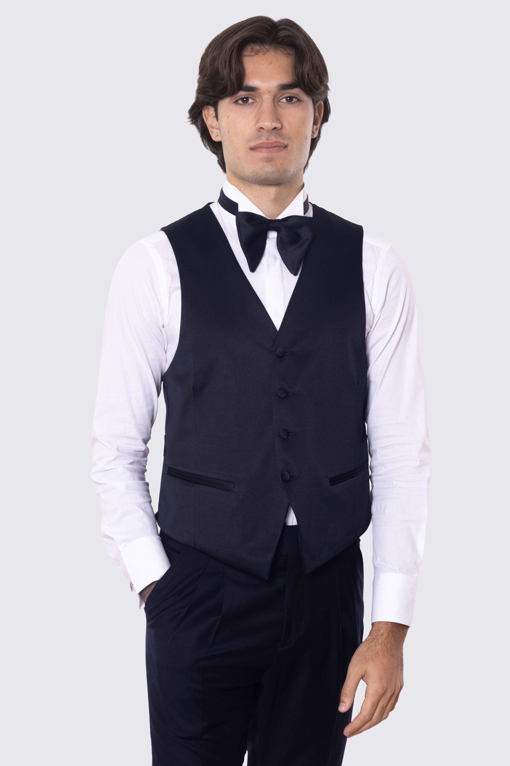 Gilet monopetto blu in raso da uomo regular fit con tasche a filo e gancio di regolazione sul retro