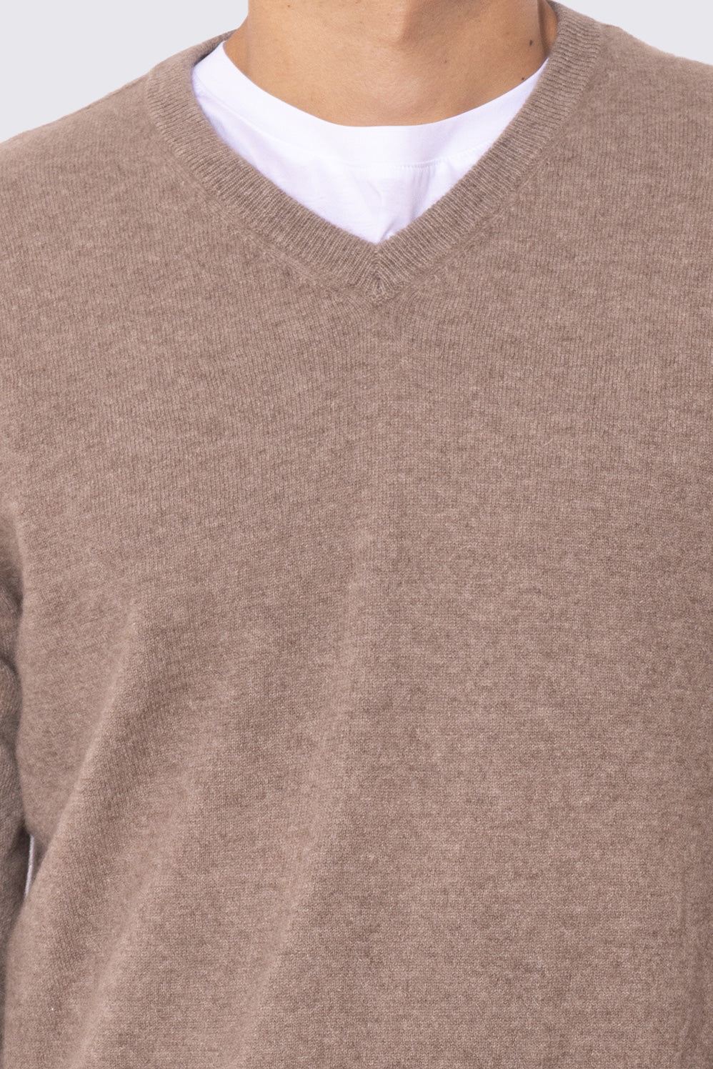 Maglione scollo a v tortora 100% cashmere a tubolare tinta unita con elastici sulle maniche e sul fondo Finezza 12