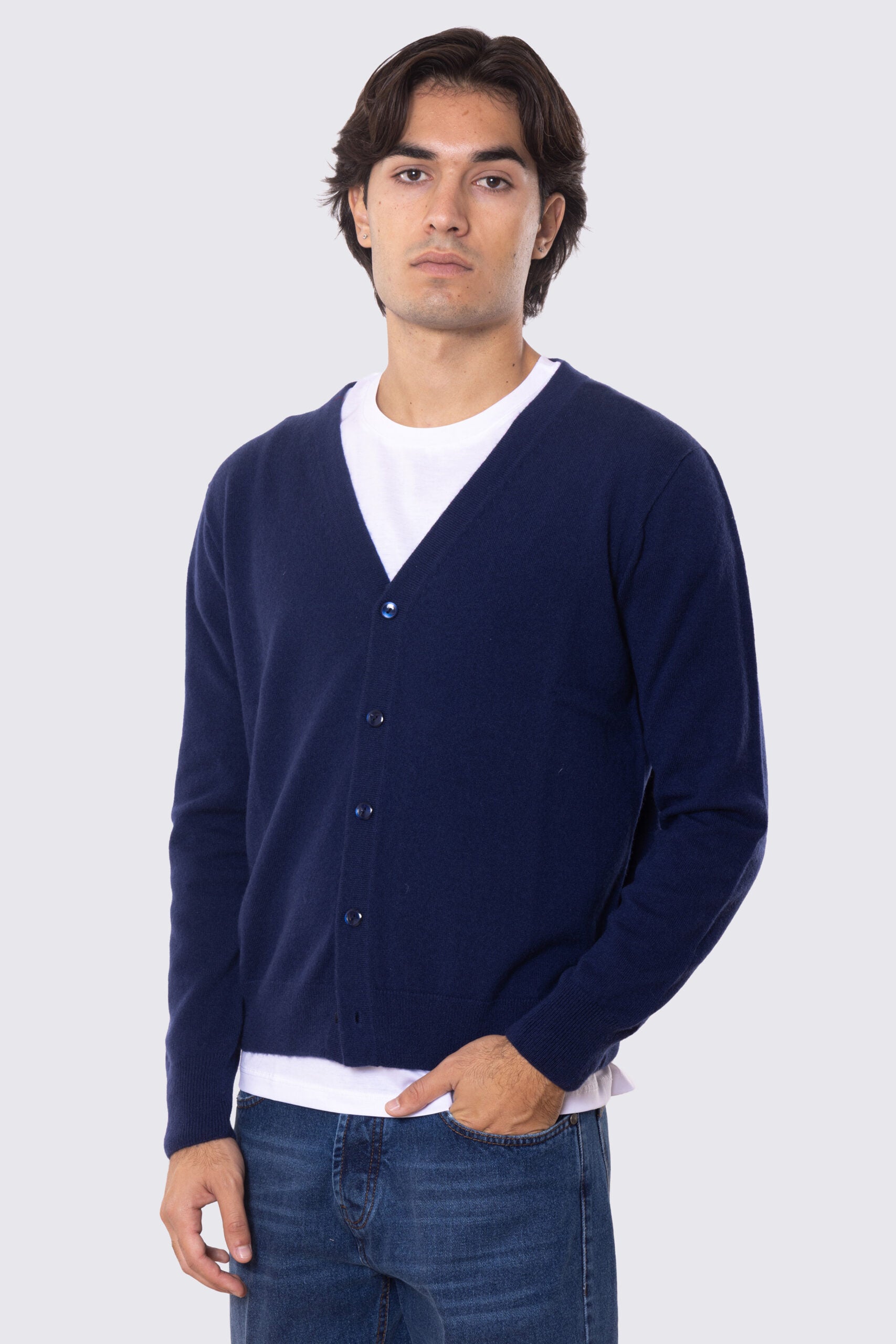 Cardigan scollo a v con bottoni Blu 100% cashmere a tubolare tinta unita con elastici sulle maniche e sul fondo Finezza 12