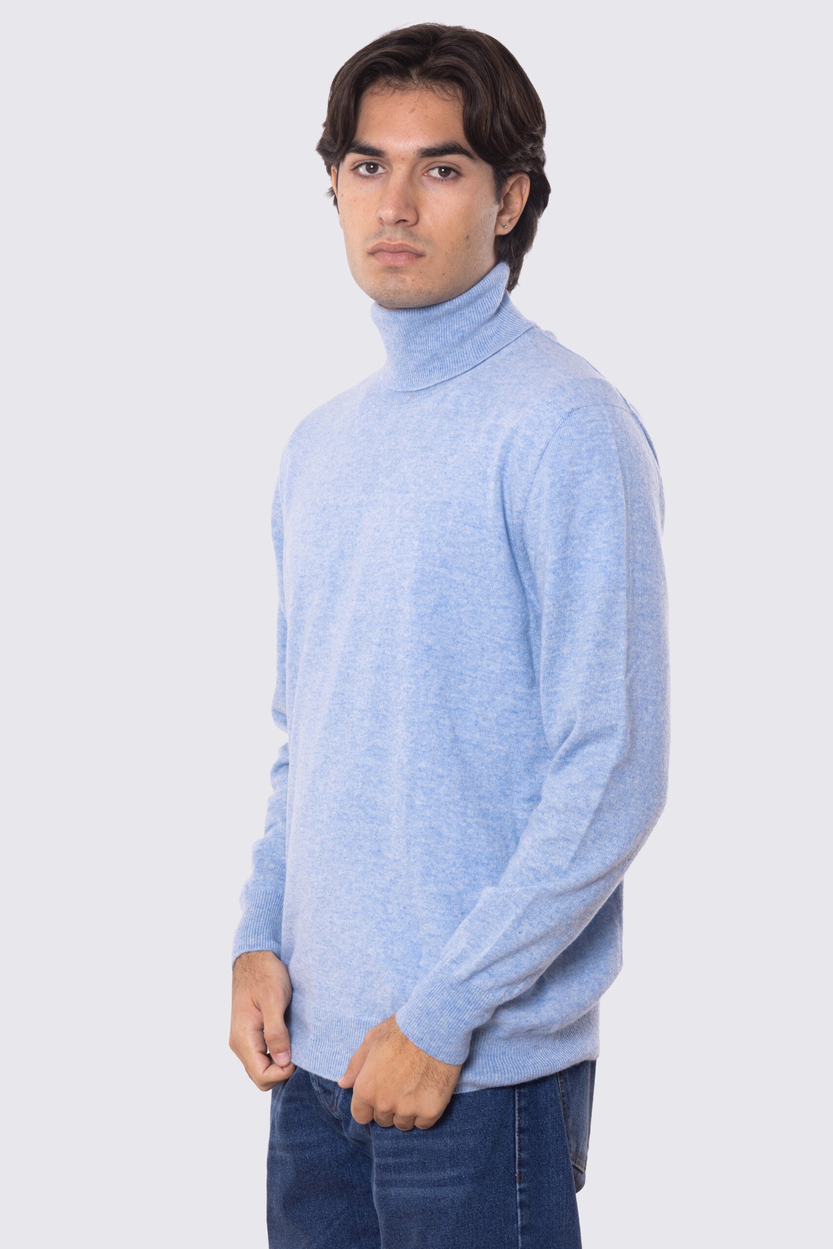 Dolcevita Celeste 100% cashmere a tubolare tinta unita con elastici sulle maniche e sul fondo Finezza 12