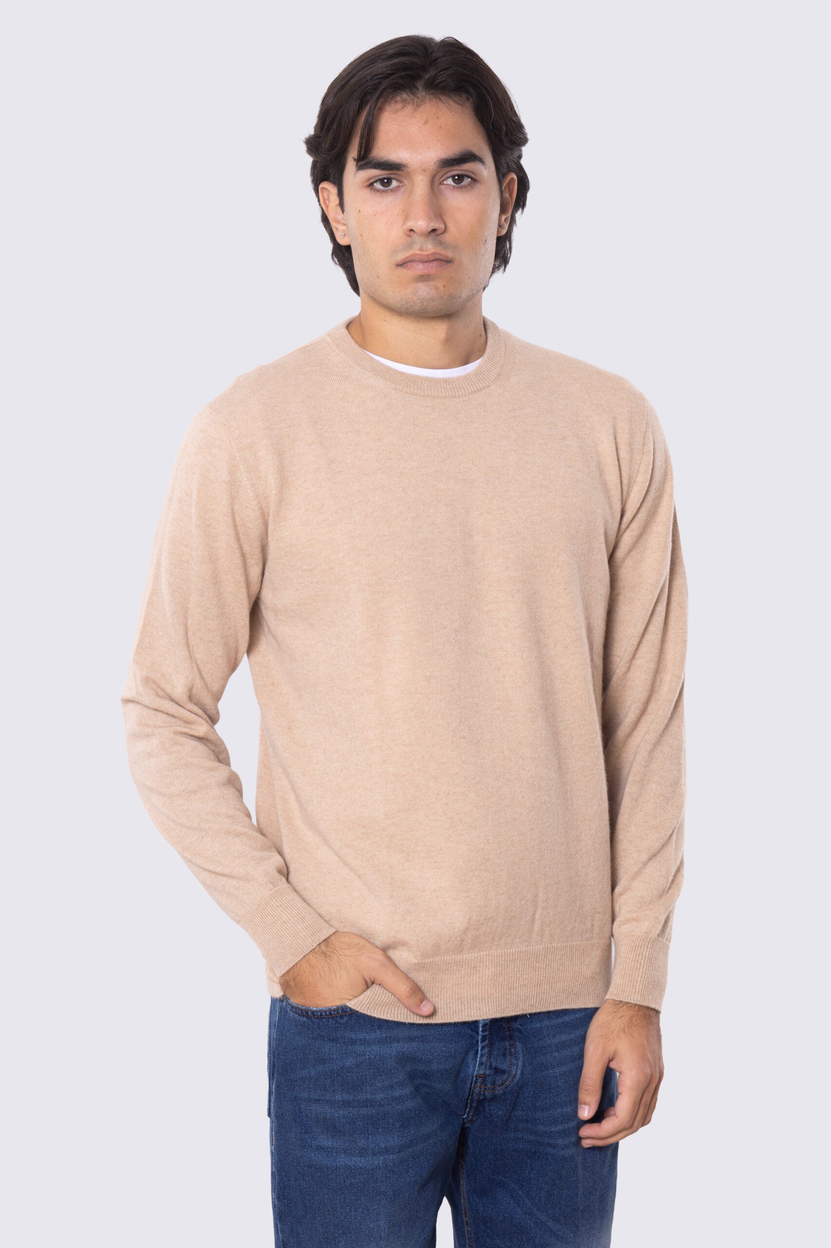 Maglione girocollo color cammello 100% cashmere a tubolare tinta unita con elastici sulle maniche e sul fondo Finezza 12