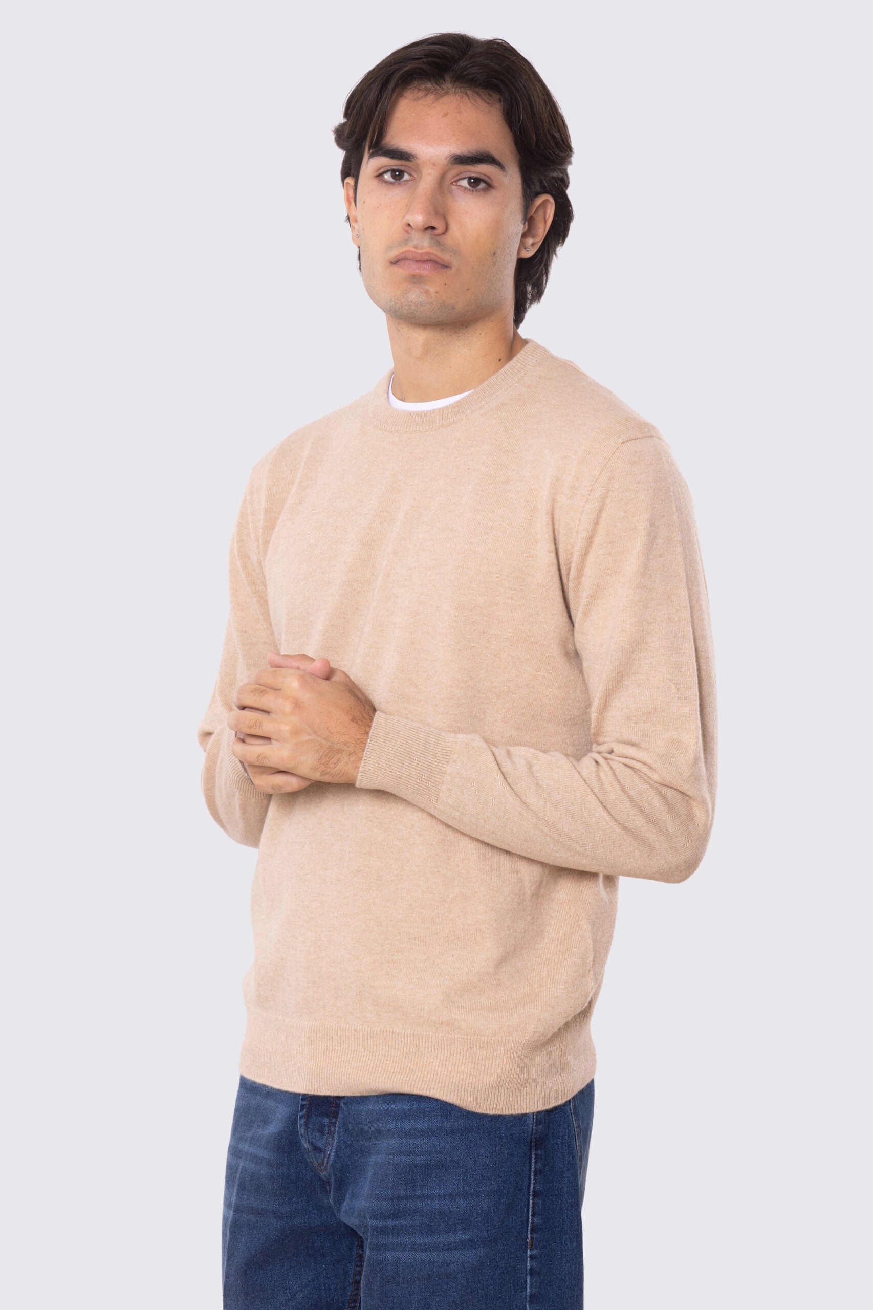 Maglione girocollo color cammello 100% cashmere a tubolare tinta unita con elastici sulle maniche e sul fondo Finezza 12