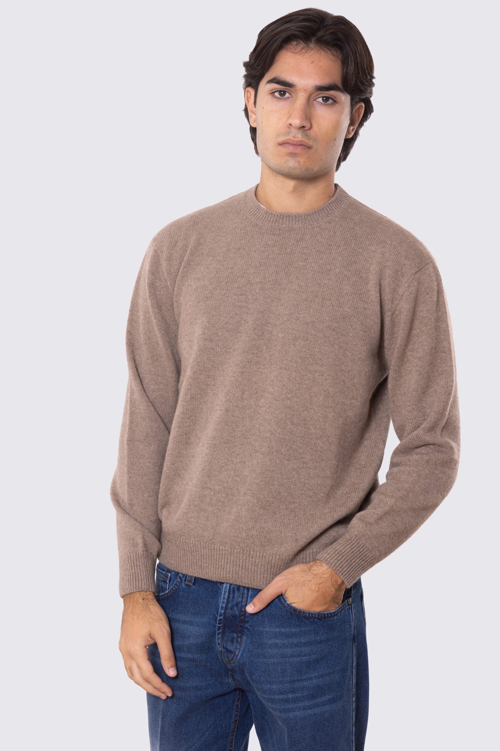 Maglione girocollo Tortora 100% cashmere a tubolare tinta unita con elastici sulle maniche e sul fondo Finezza 12