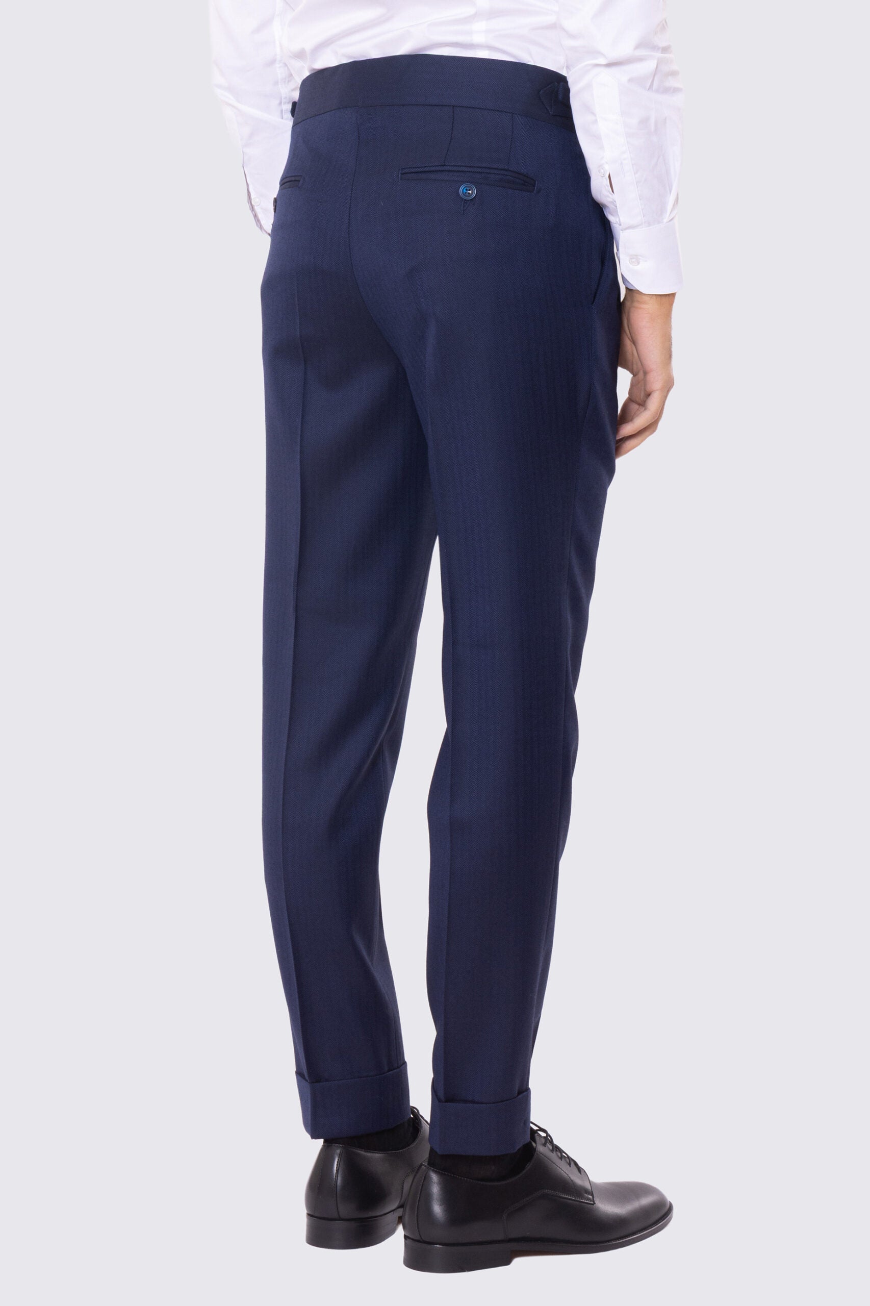 Abito blu spigato con giacca monopetto con rever a lancia e pantalone vita alta con fibbie laterali 100% lana Flanella Holland & Sherry